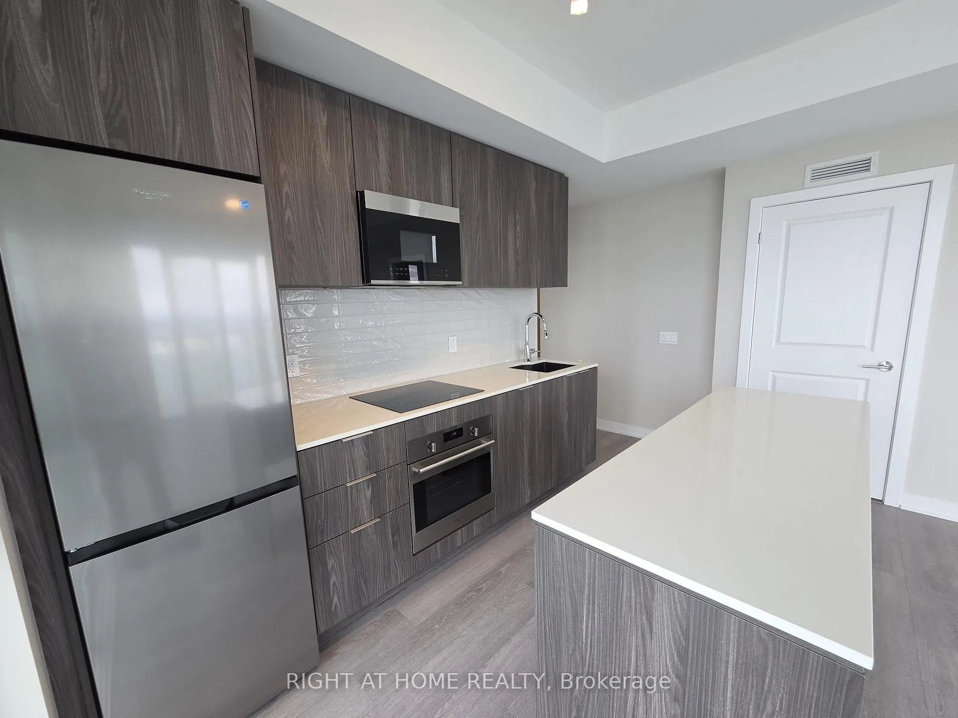 Photo 7 of Unit 3002, 15 Skyridge Drive, Brampton, Bram East — HOMEH