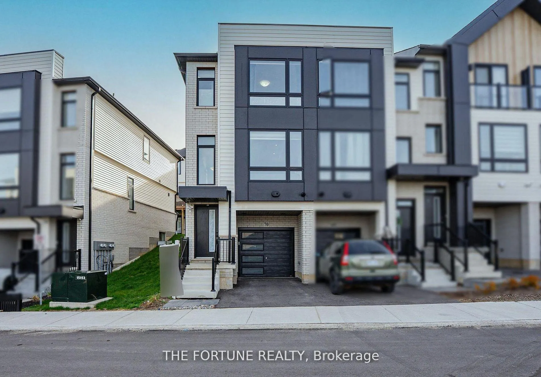 Photo 3 of Unit 70, 55 Tom Brown Drive, Brant, Paris — HOMEH