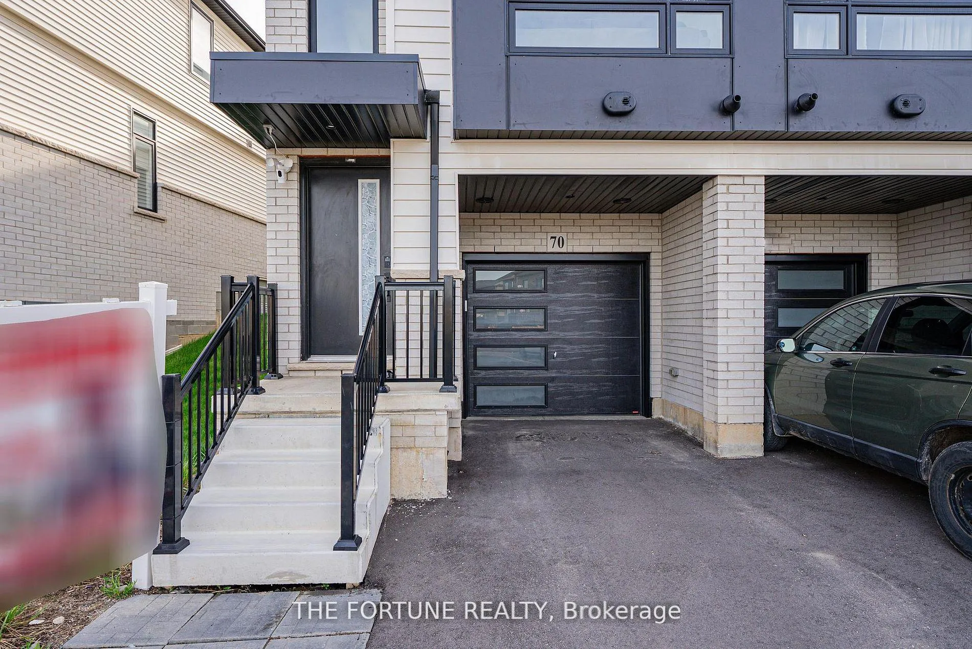 Photo 4 of Unit 70, 55 Tom Brown Drive, Brant, Paris — HOMEH