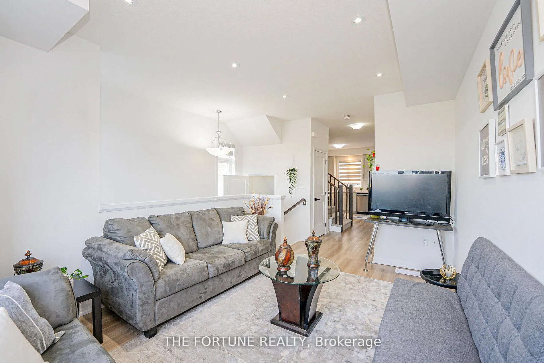 Photo 8 of Unit 70, 55 Tom Brown Drive, Brant, Paris — HOMEH