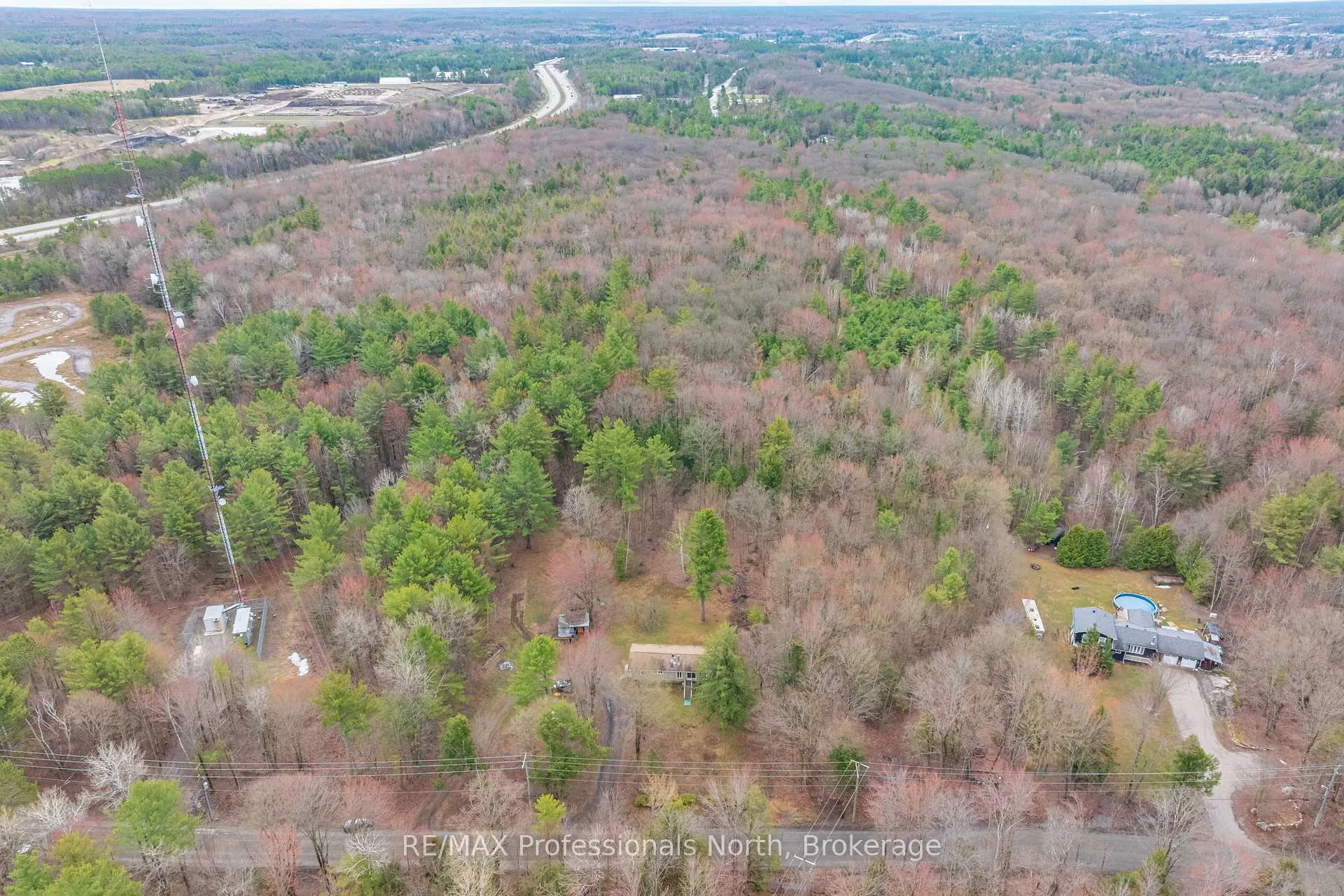Photo 1 of 1056 Kirk Line W, Bracebridge, Macaulay — HOMEH