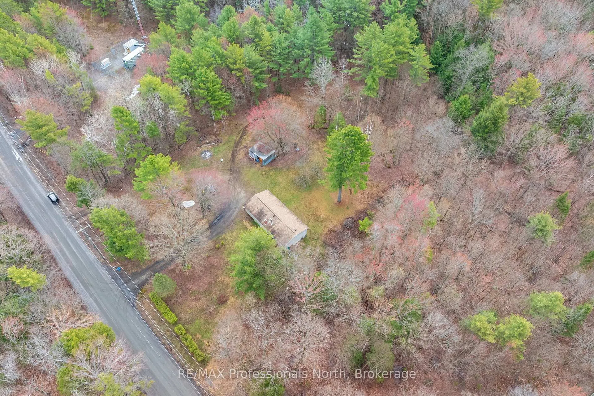 Photo 10 of 1056 Kirk Line W, Bracebridge, Macaulay — HOMEH