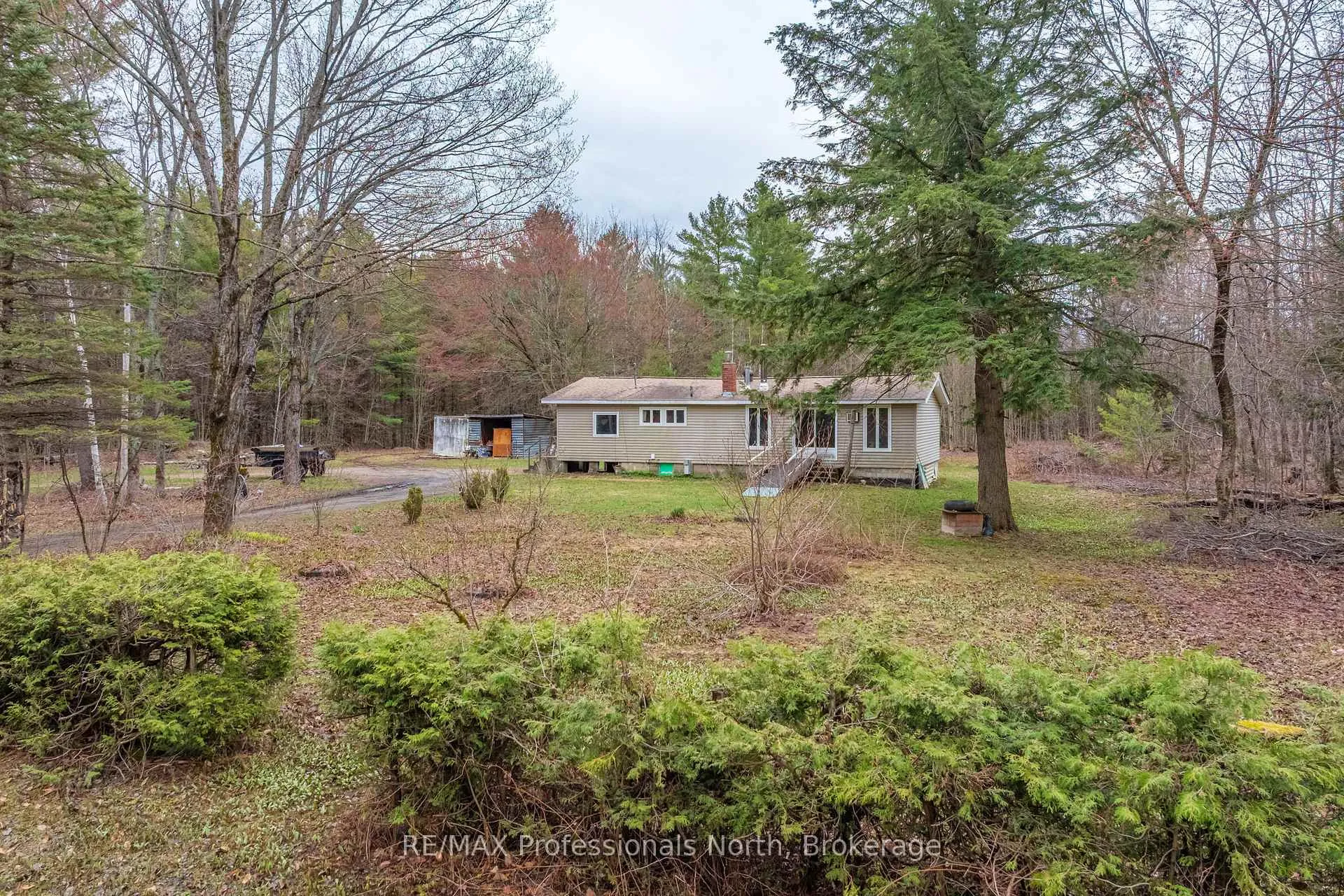 Photo 11 of 1056 Kirk Line W, Bracebridge, Macaulay — HOMEH