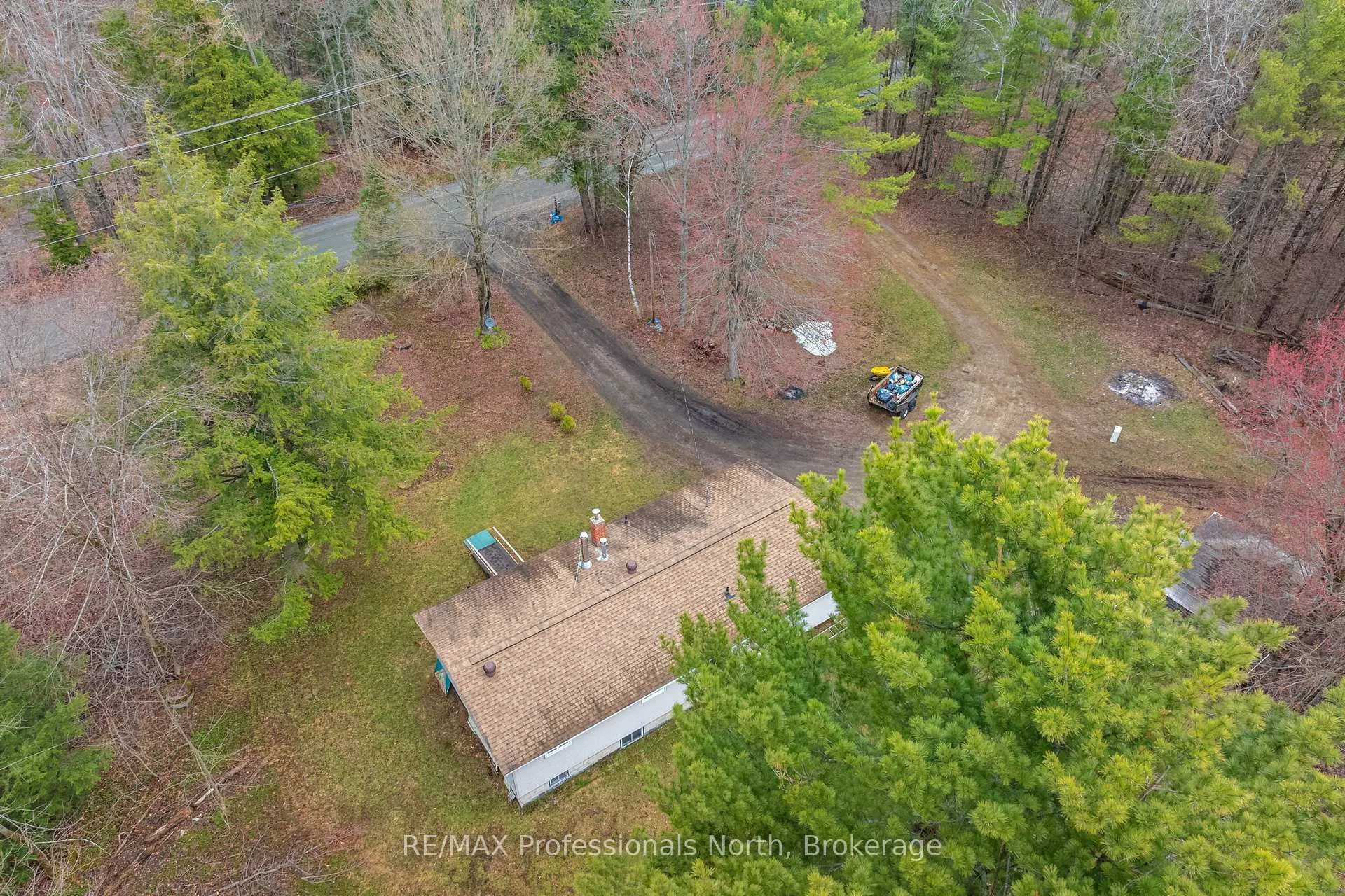 Photo 15 of 1056 Kirk Line W, Bracebridge, Macaulay — HOMEH
