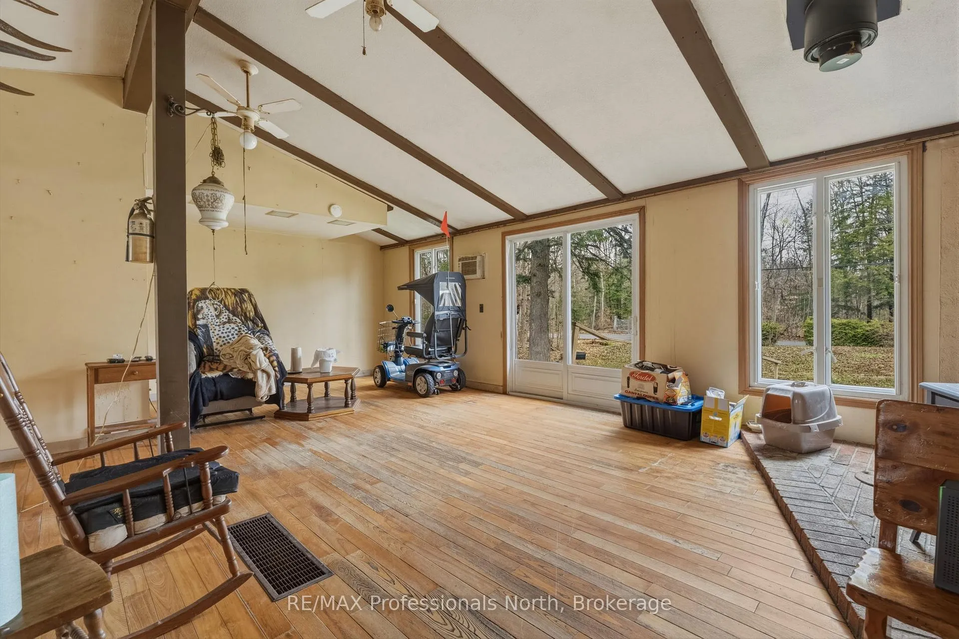 Photo 18 of 1056 Kirk Line W, Bracebridge, Macaulay — HOMEH