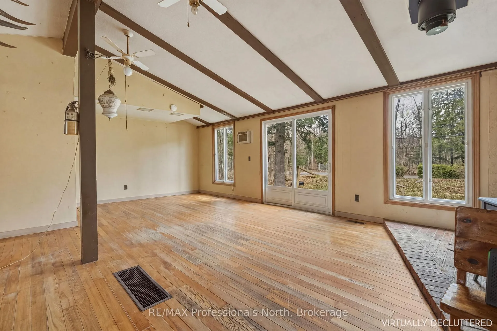 Photo 19 of 1056 Kirk Line W, Bracebridge, Macaulay — HOMEH