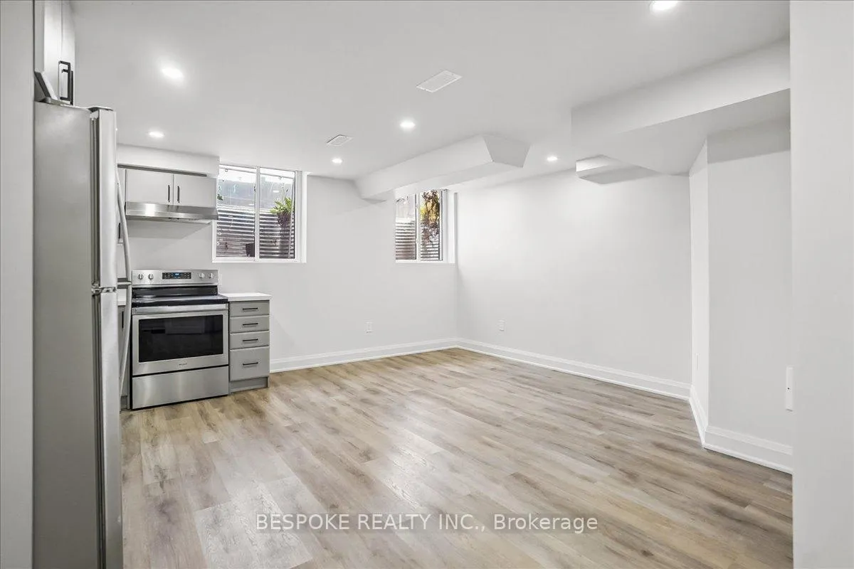 Photo 11 of Unit Bsmt, 163 Crombie Street, Clarington, Bowmanville — HOMEH