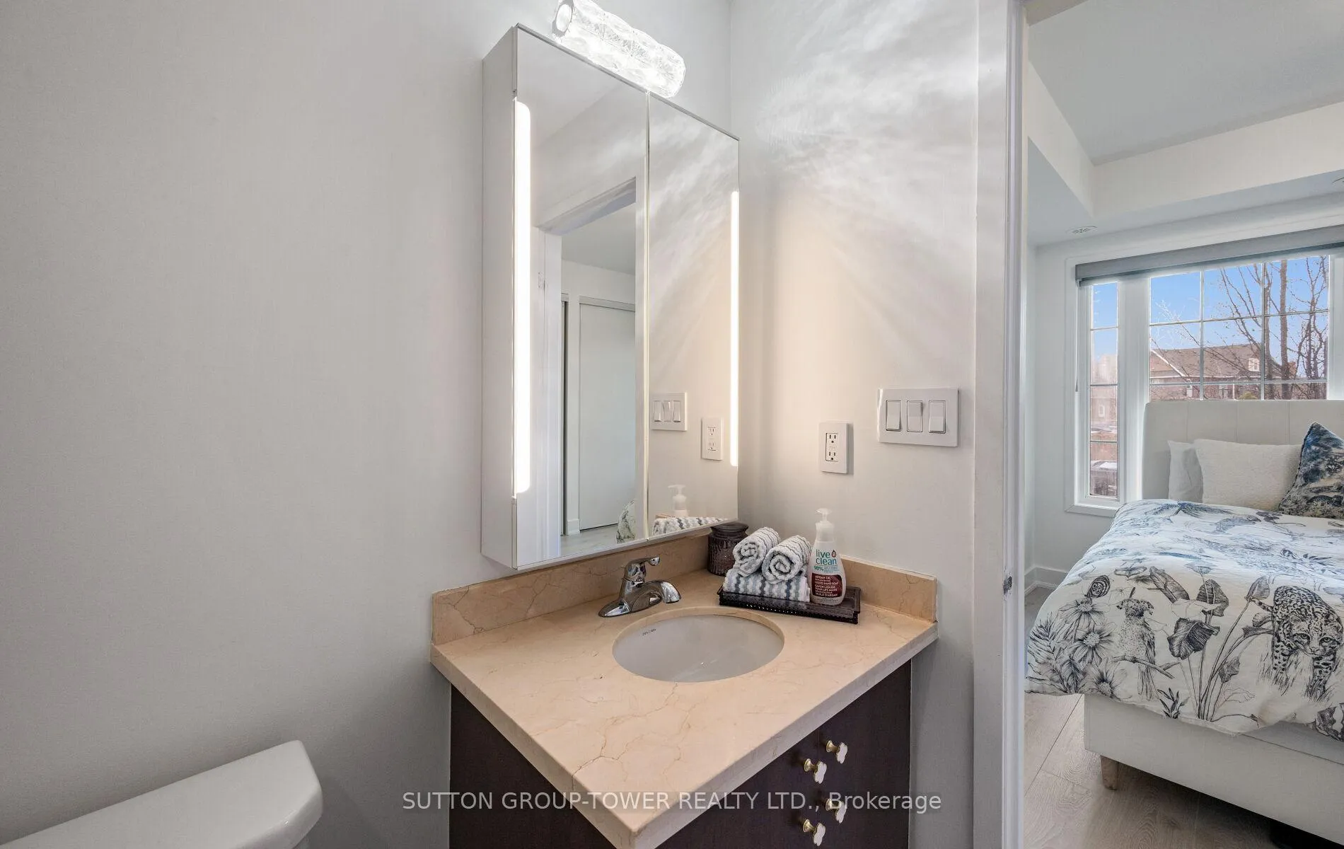Photo 16 of Unit C26, 26 Bruce Street, Vaughan, East Woodbridge — HOMEH