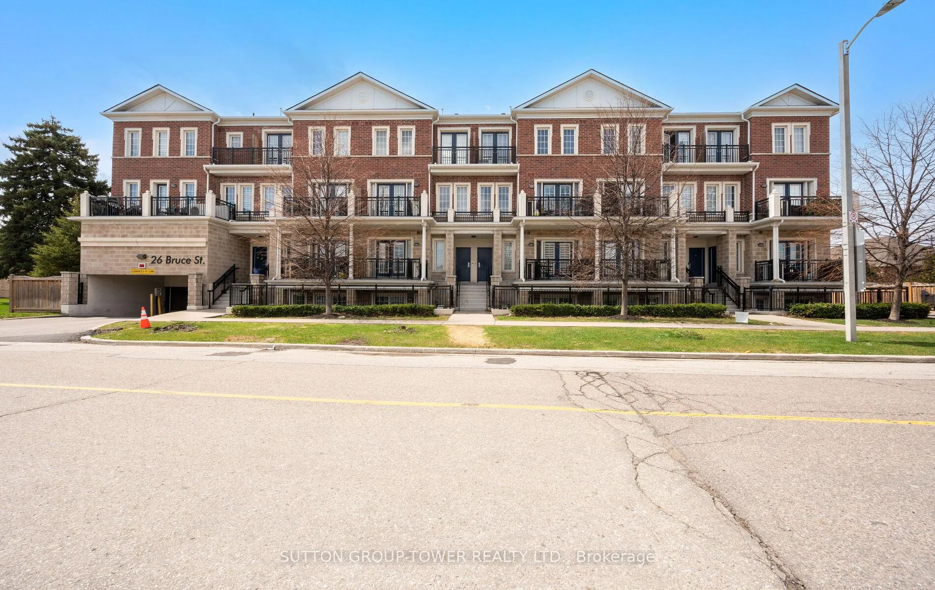 Photo 21 of Unit C26, 26 Bruce Street, Vaughan, East Woodbridge — HOMEH