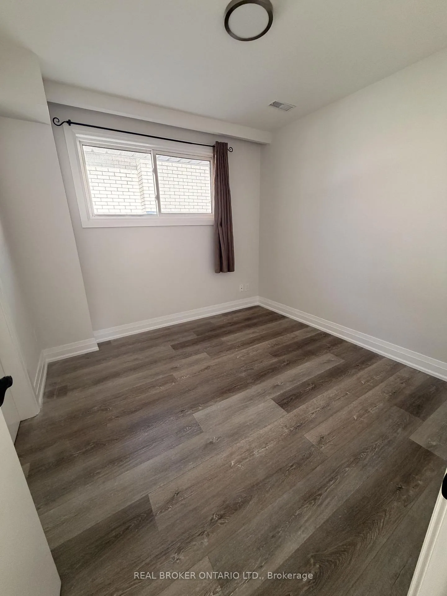 Photo 13 of Unit Main, 653 Athol Street E, Oshawa, Donevan — HOMEH