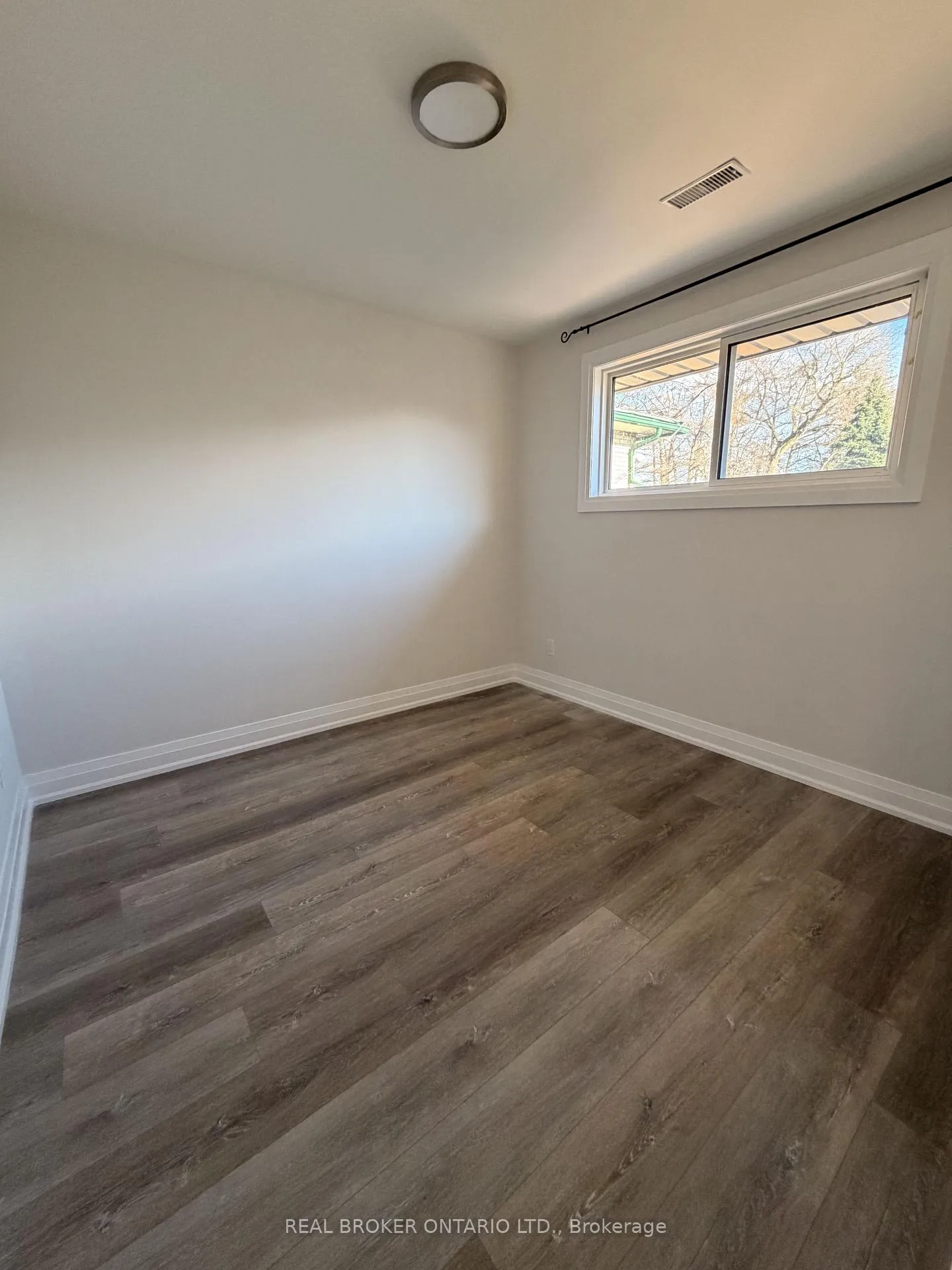 Photo 14 of Unit Main, 653 Athol Street E, Oshawa, Donevan — HOMEH