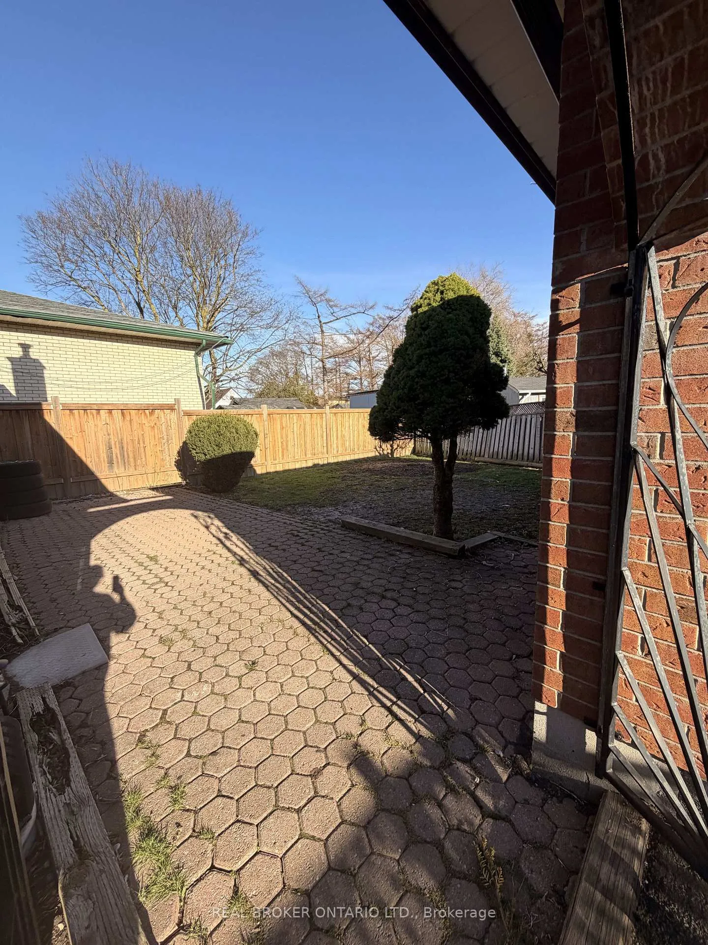 Photo 19 of Unit Main, 653 Athol Street E, Oshawa, Donevan — HOMEH