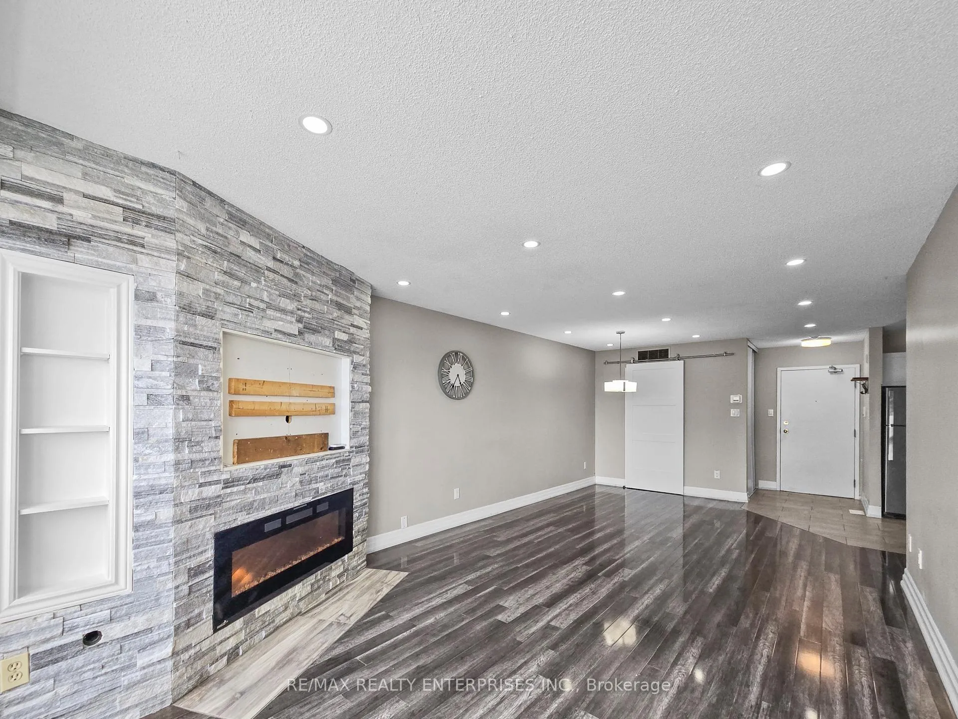Photo 5 of Unit 204, 120 Bell Farm Road N, Barrie, Alliance — HOMEH