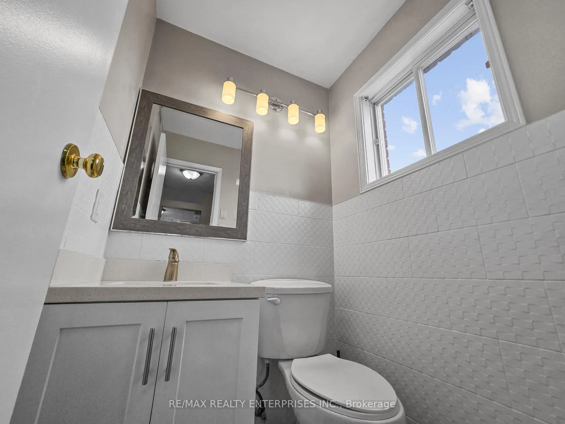 Photo 18 of Unit 204, 120 Bell Farm Road N, Barrie, Alliance — HOMEH