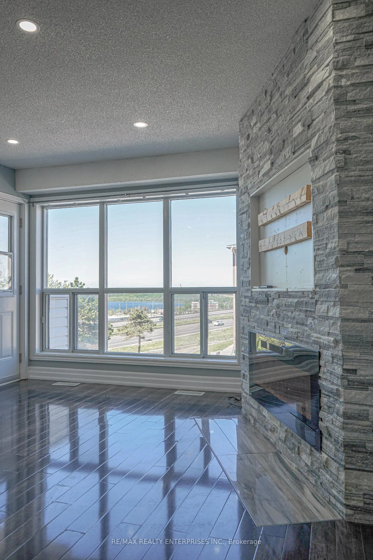 Photo 23 of Unit 204, 120 Bell Farm Road N, Barrie, Alliance — HOMEH