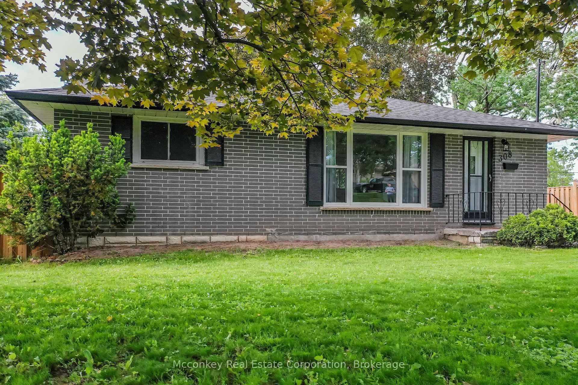 Photo 3 of 308 Collison Avenue, Peterborough, Ashburnham Ward 4 — HOMEH