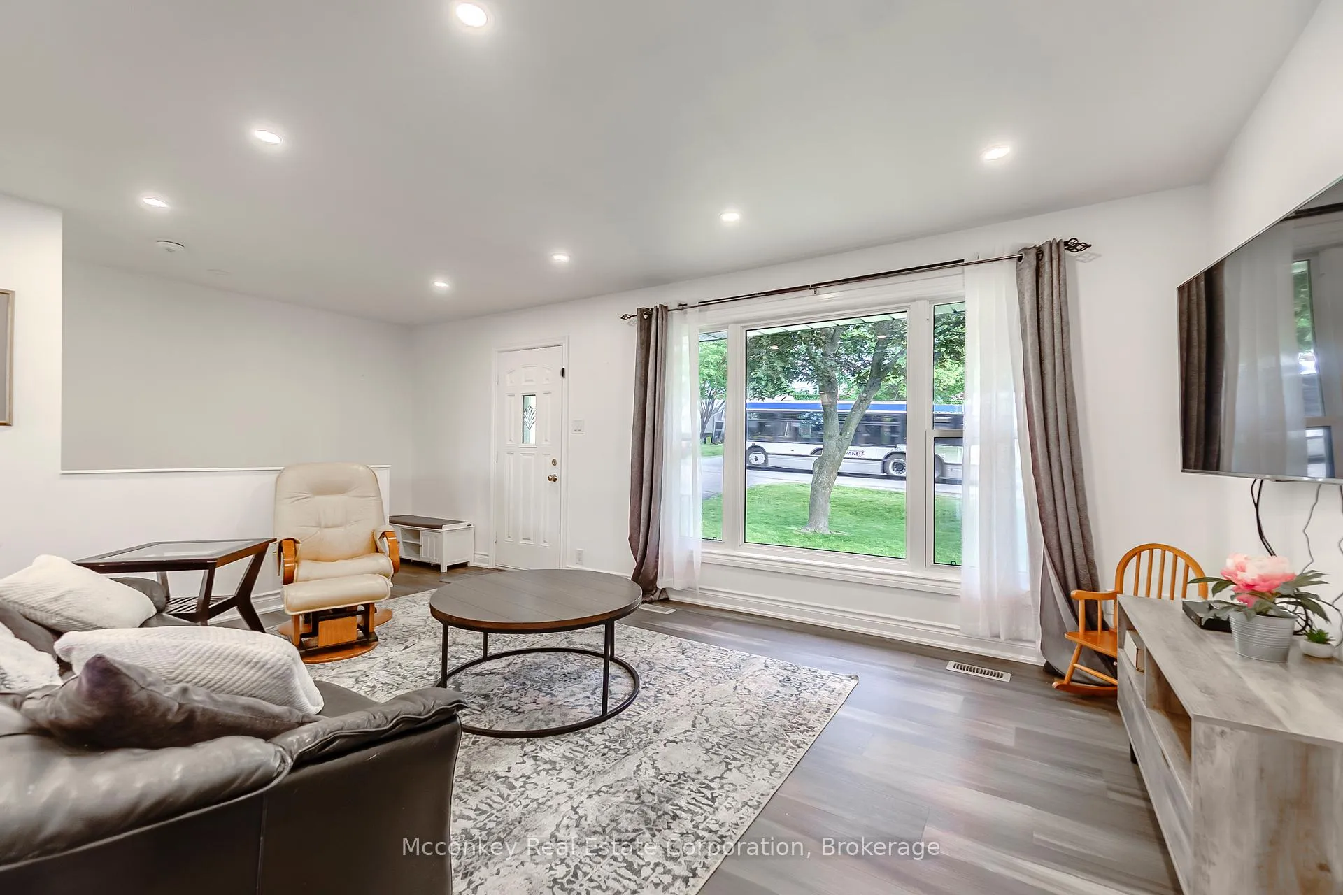 Photo 11 of 308 Collison Avenue, Peterborough, Ashburnham Ward 4 — HOMEH