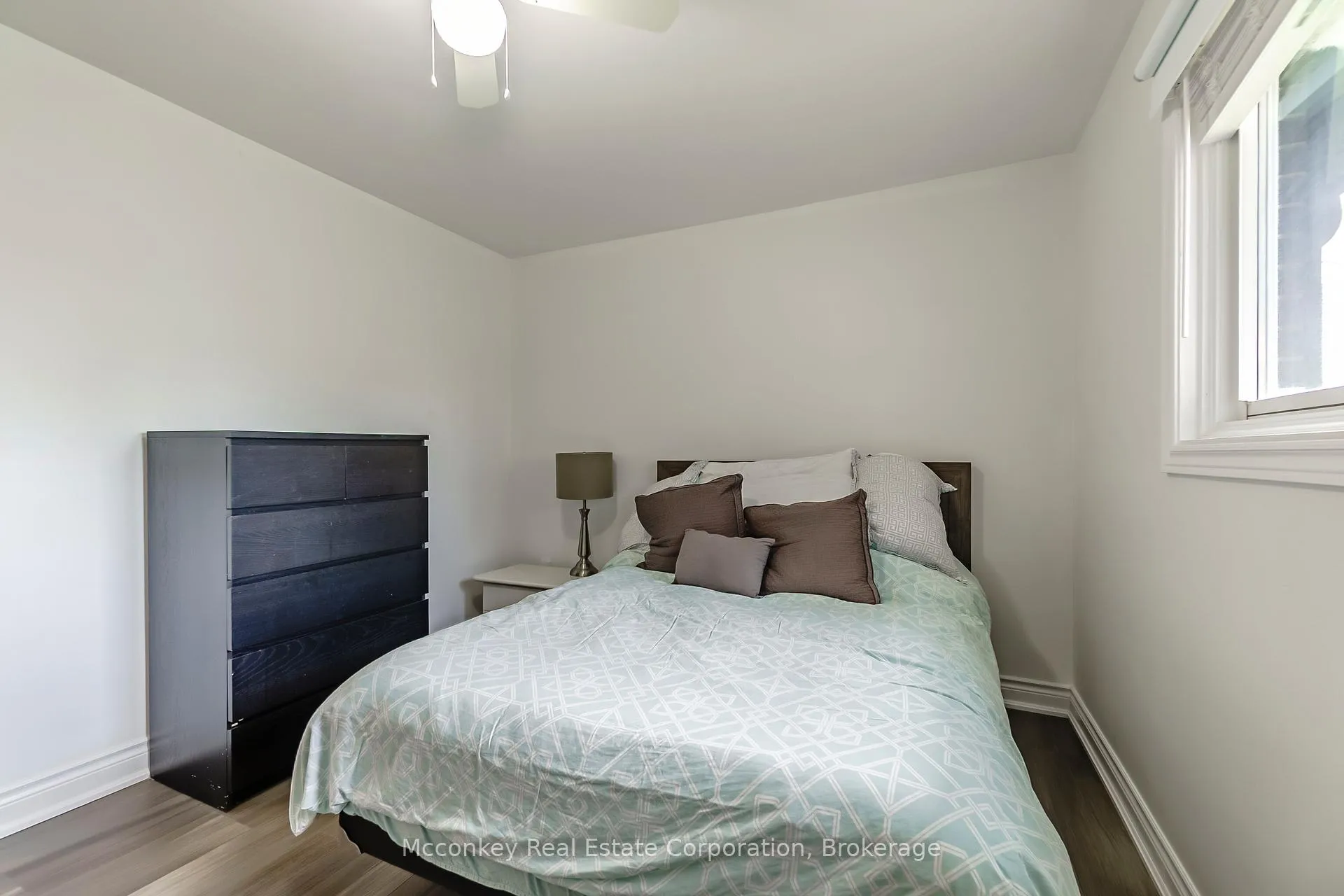 Photo 21 of 308 Collison Avenue, Peterborough, Ashburnham Ward 4 — HOMEH