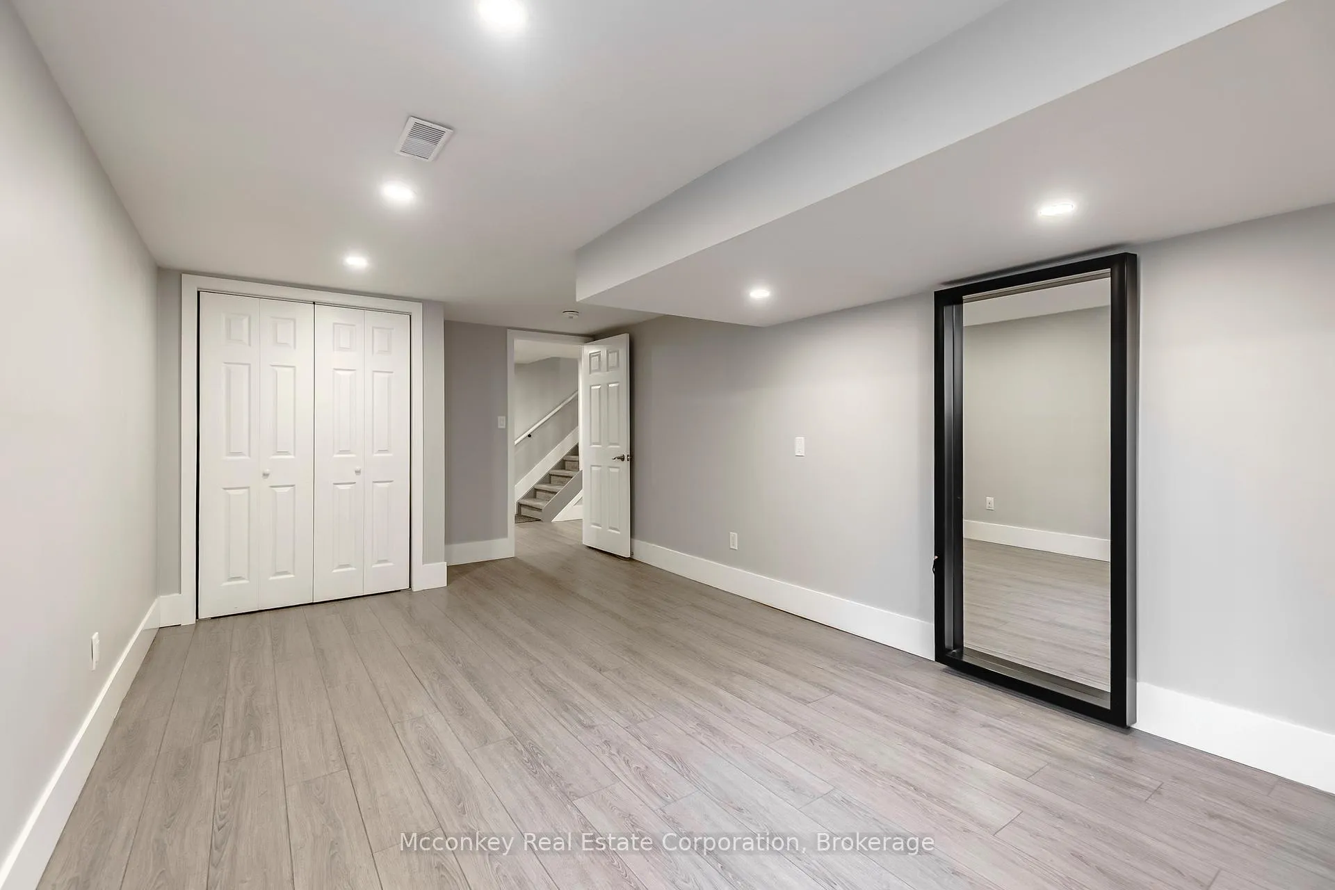 Photo 33 of 308 Collison Avenue, Peterborough, Ashburnham Ward 4 — HOMEH