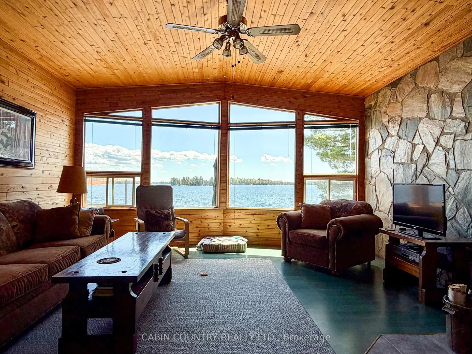Photo 11 of 4 Queer Island, Kenora Remote Area, Lake of the Woods North — HOMEH
