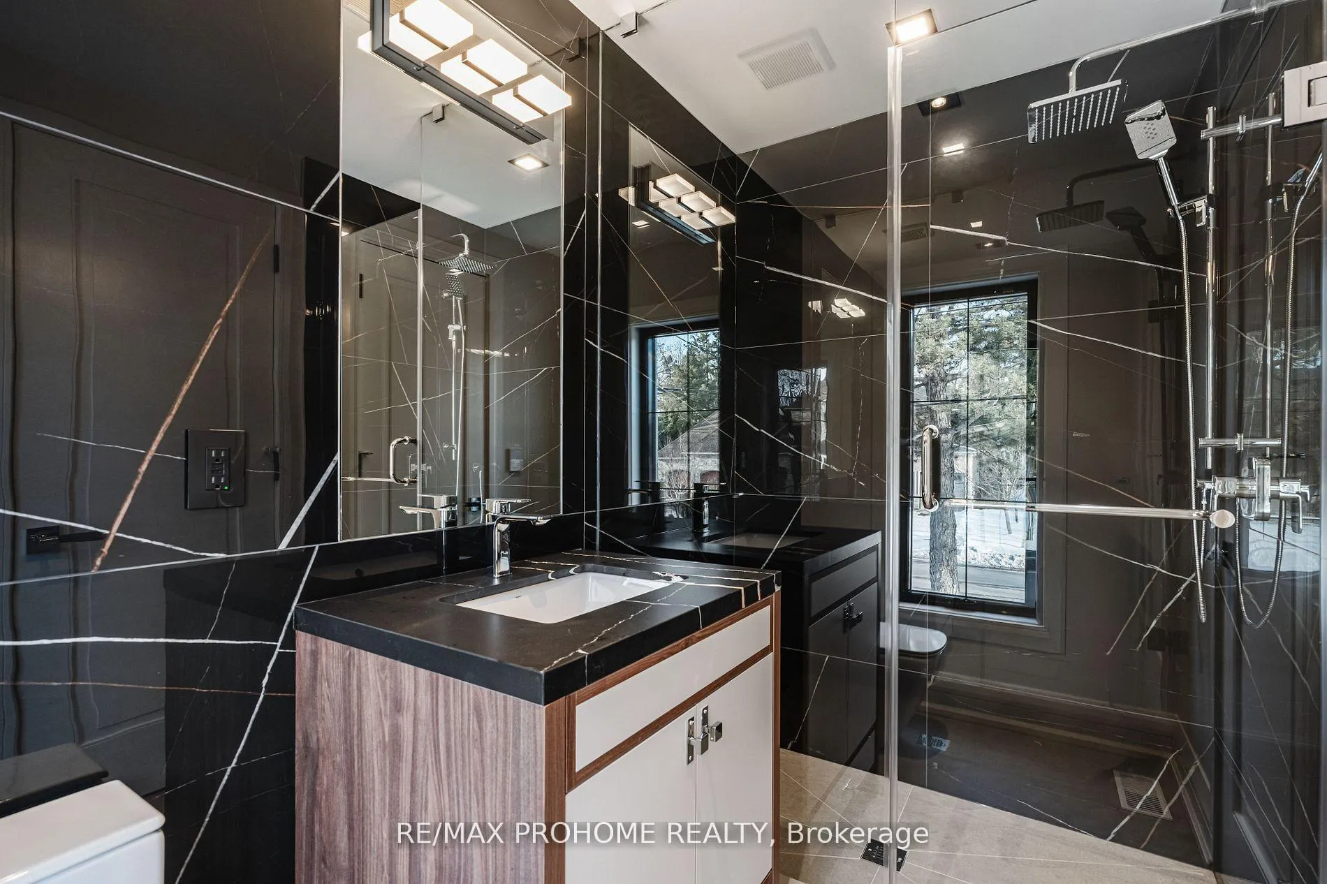 Photo 38 of 29 Pomander Road, Markham, Unionville — HOMEH