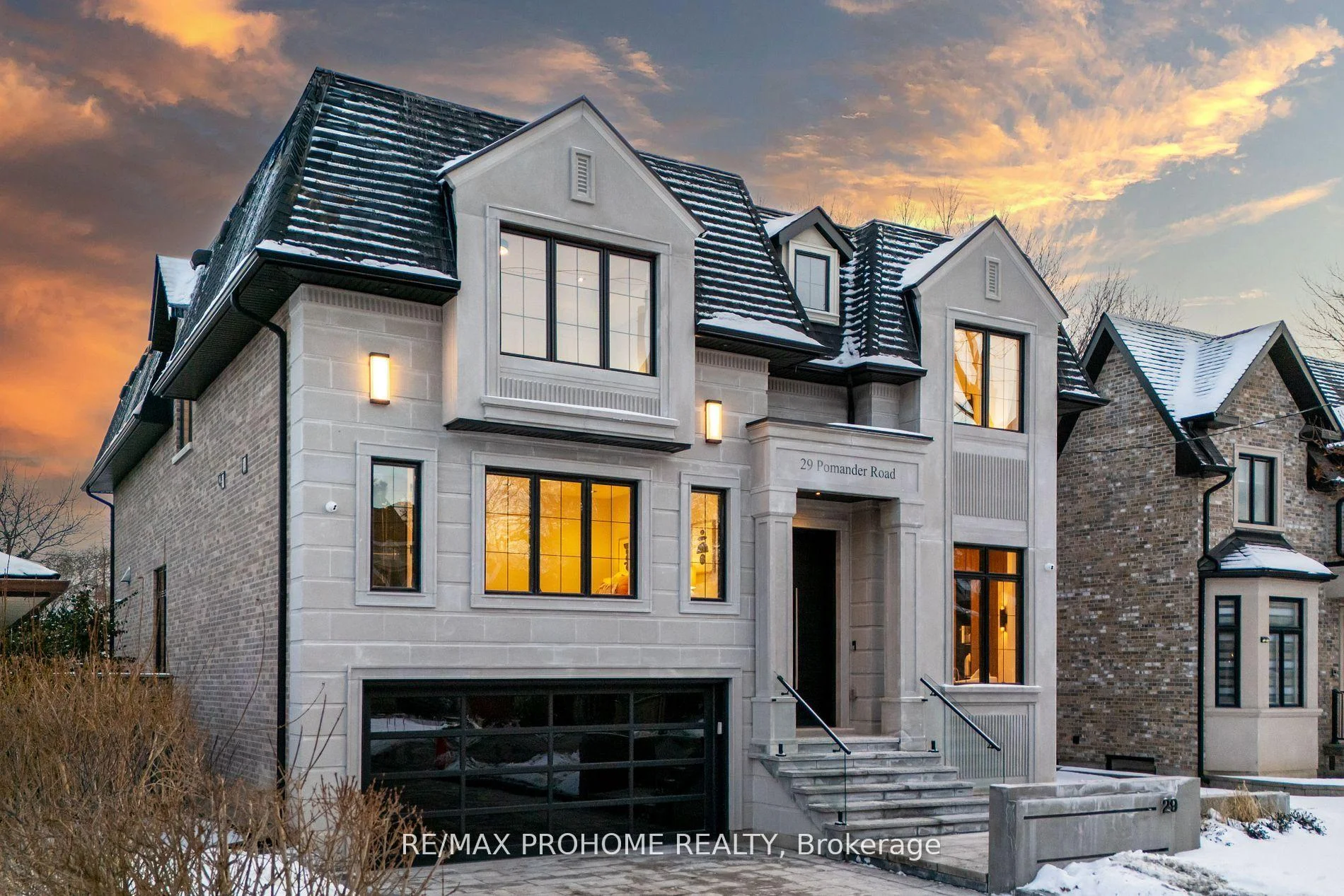 Photo 3 of 29 Pomander Road, Markham, Unionville — HOMEH