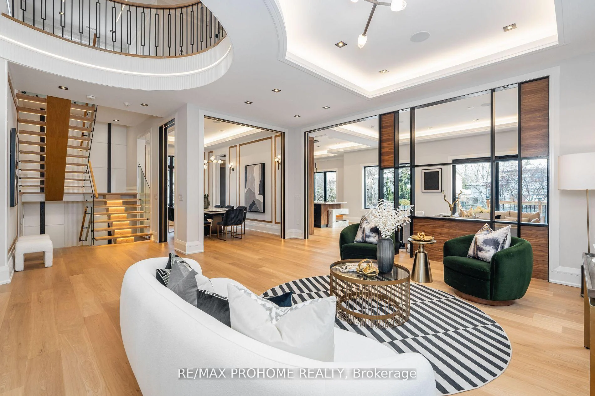 Photo 9 of 29 Pomander Road, Markham, Unionville — HOMEH