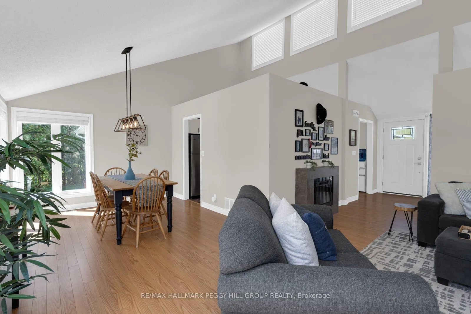 Photo 4 of 5445 Fawn Bay Road, Ramara, Rural Ramara — HOMEH