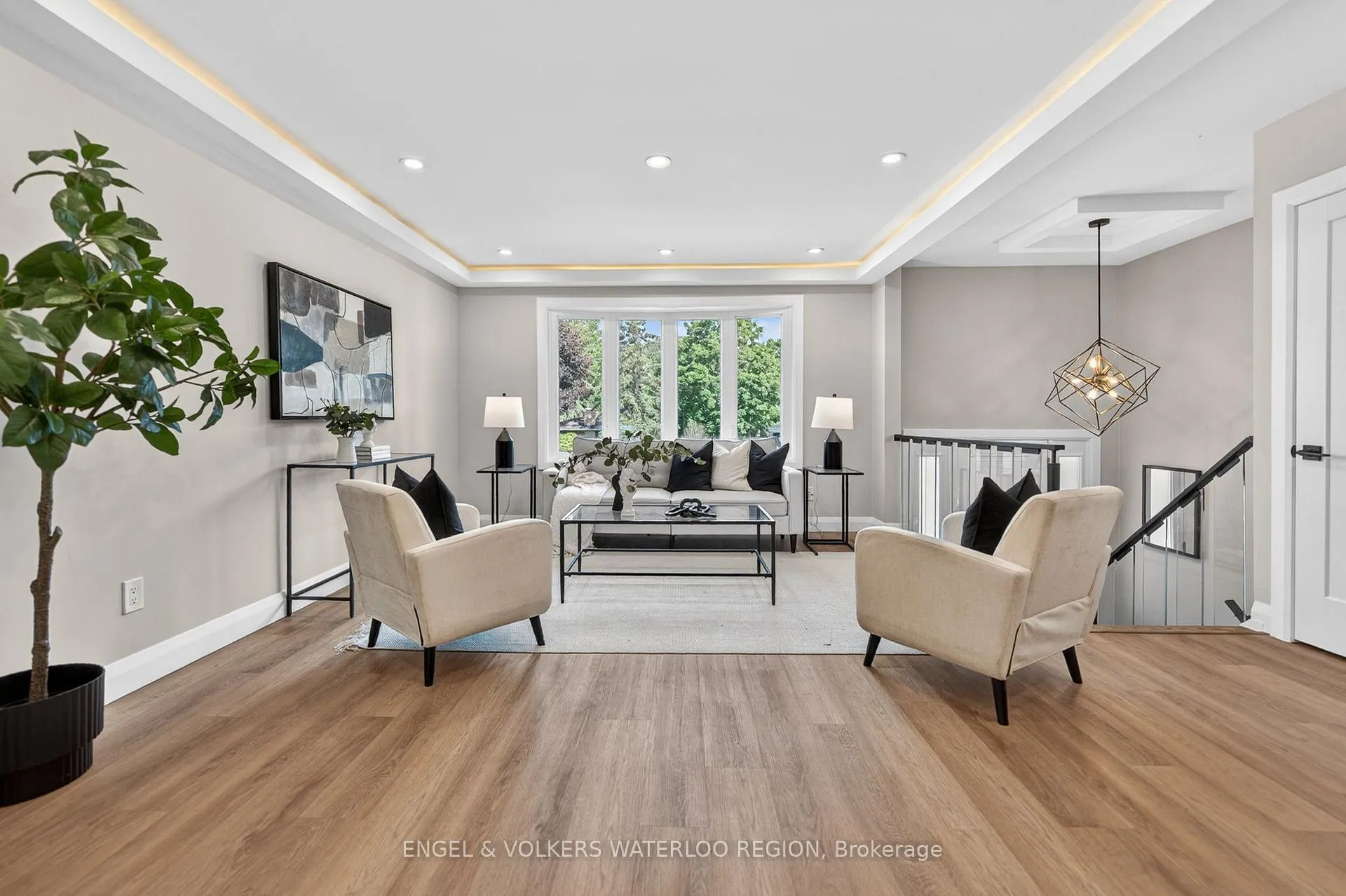 Photo 7 of 627 Glen Forrest Boulevard, Waterloo — HOMEH