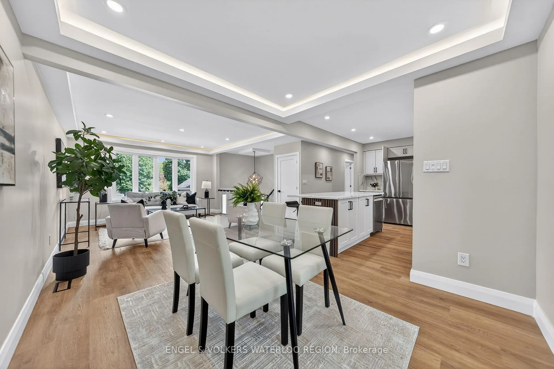 Photo 10 of 627 Glen Forrest Boulevard, Waterloo — HOMEH