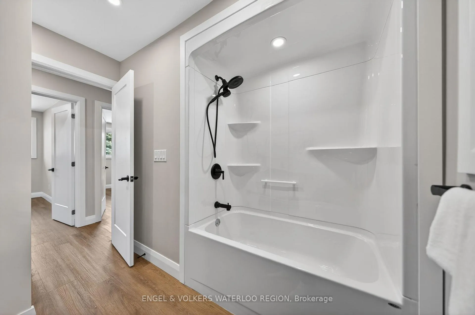 Photo 21 of 627 Glen Forrest Boulevard, Waterloo — HOMEH