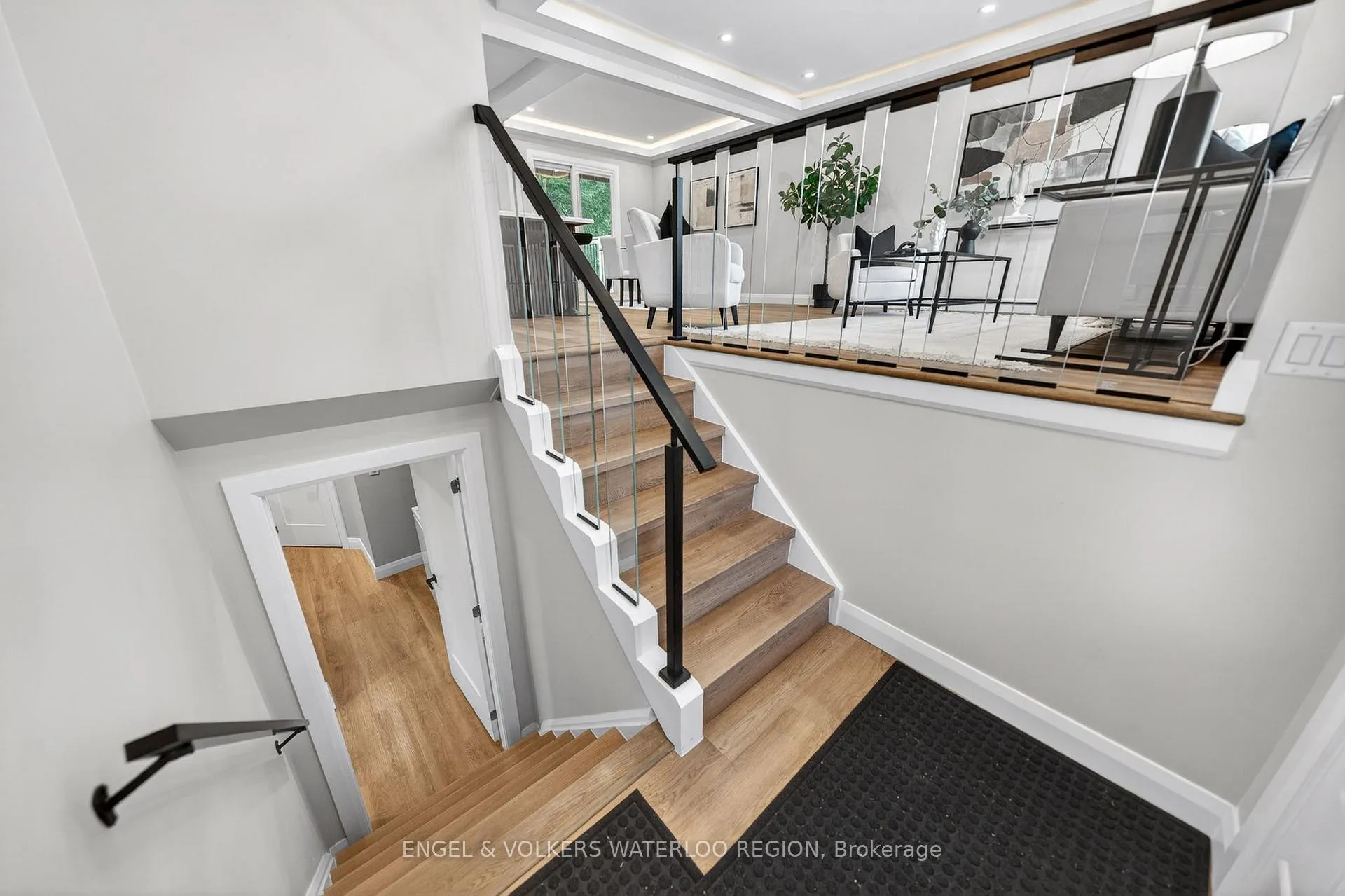 Photo 22 of 627 Glen Forrest Boulevard, Waterloo — HOMEH