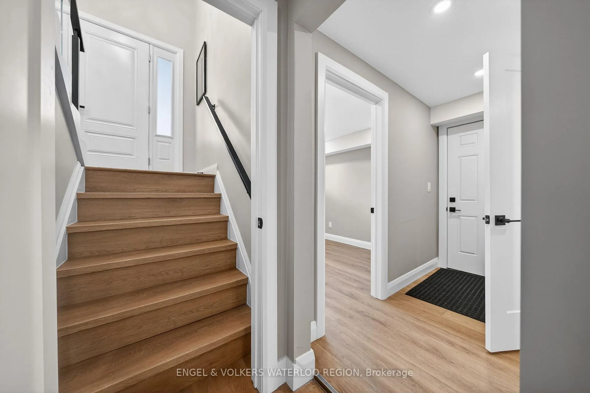 Photo 28 of 627 Glen Forrest Boulevard, Waterloo — HOMEH