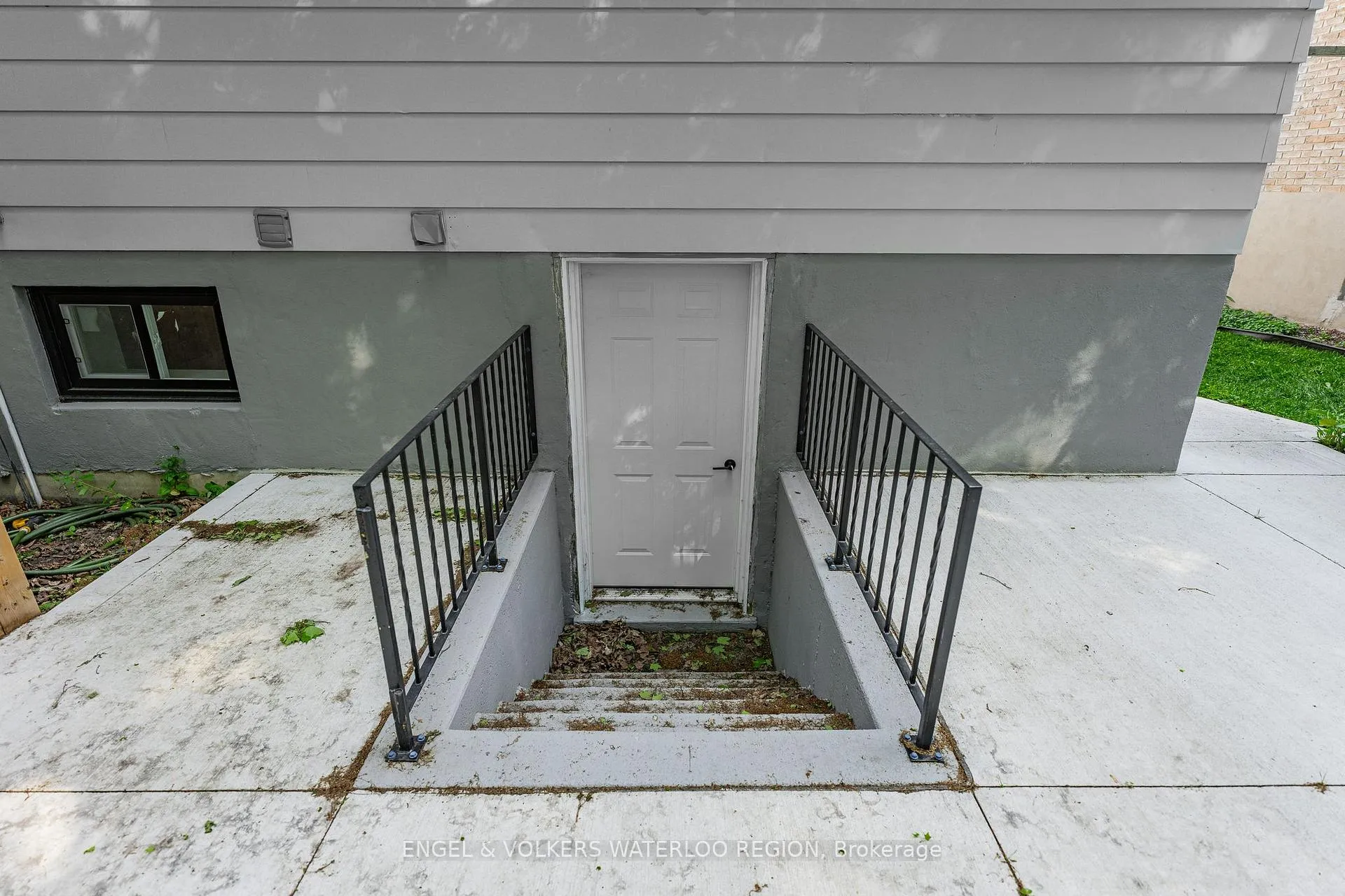 Photo 38 of 627 Glen Forrest Boulevard, Waterloo — HOMEH