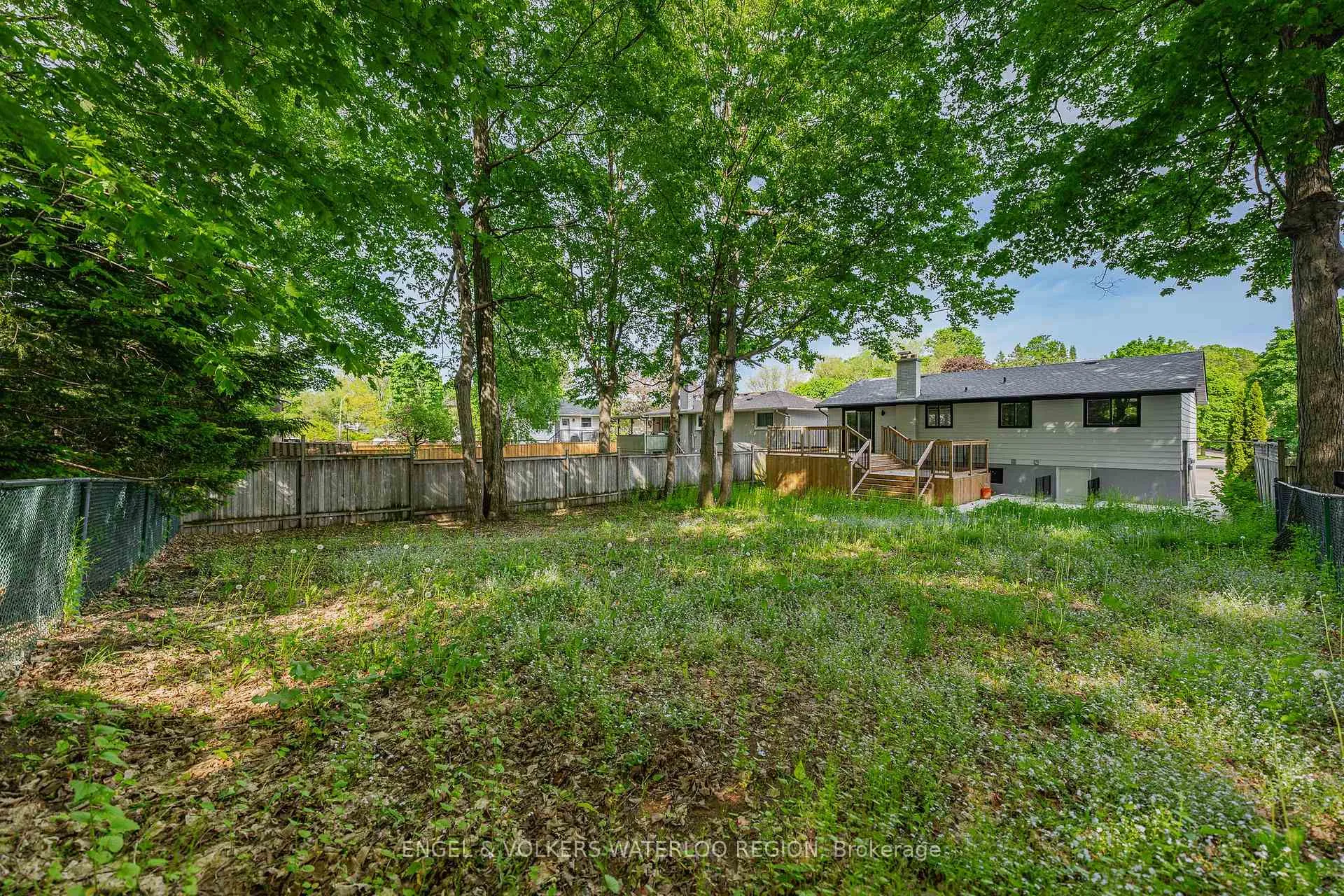 Photo 39 of 627 Glen Forrest Boulevard, Waterloo — HOMEH