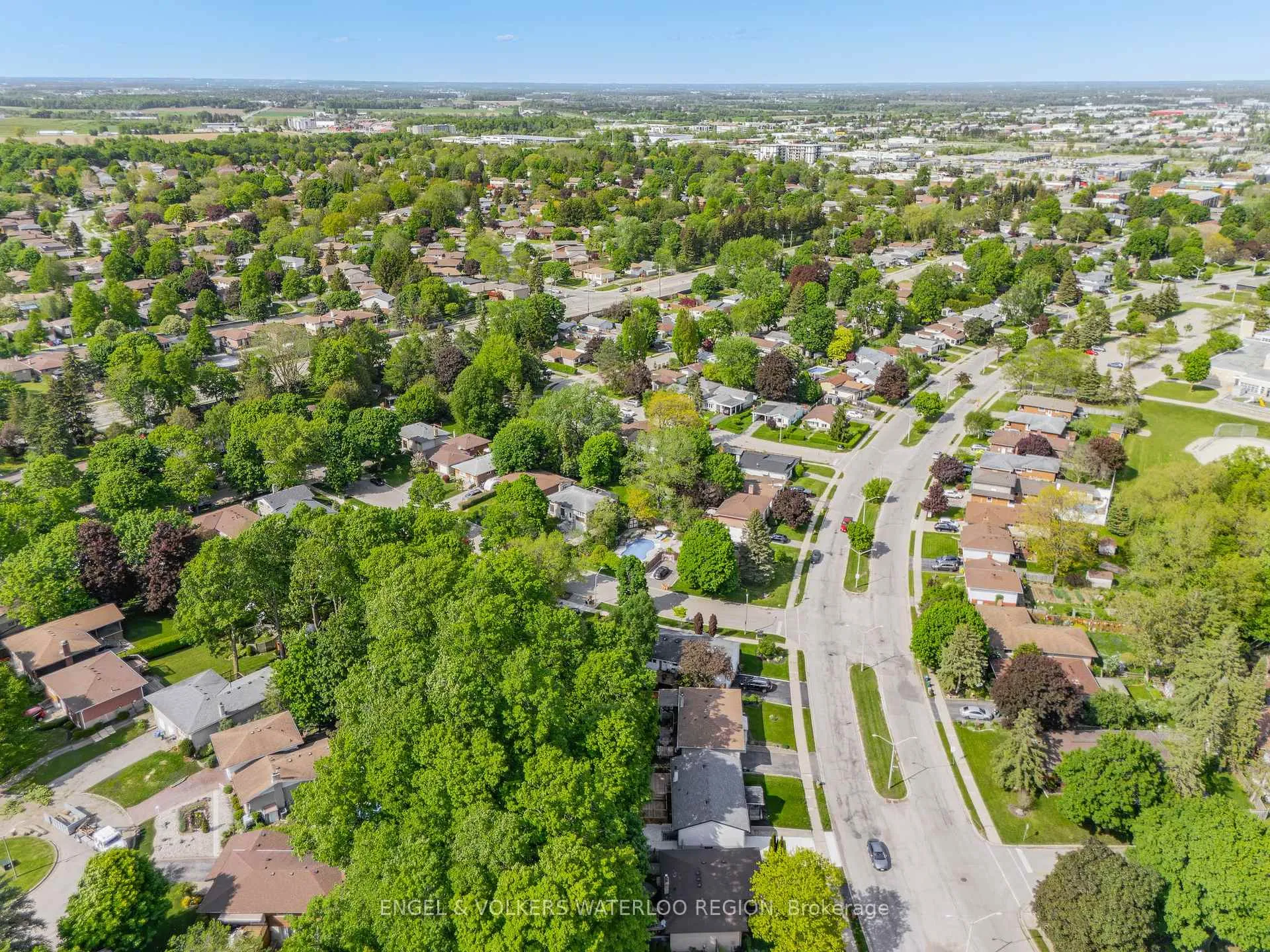 Photo 46 of 627 Glen Forrest Boulevard, Waterloo — HOMEH