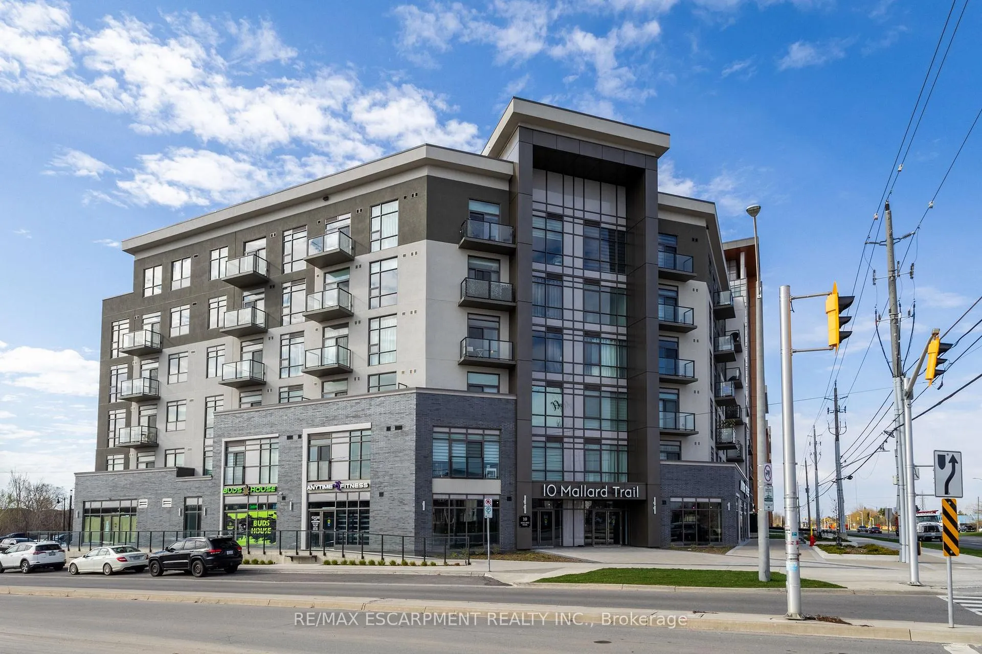 Photo 1 of Unit 438, 10 Mallard Trail, Hamilton, Waterdown — HOMEH