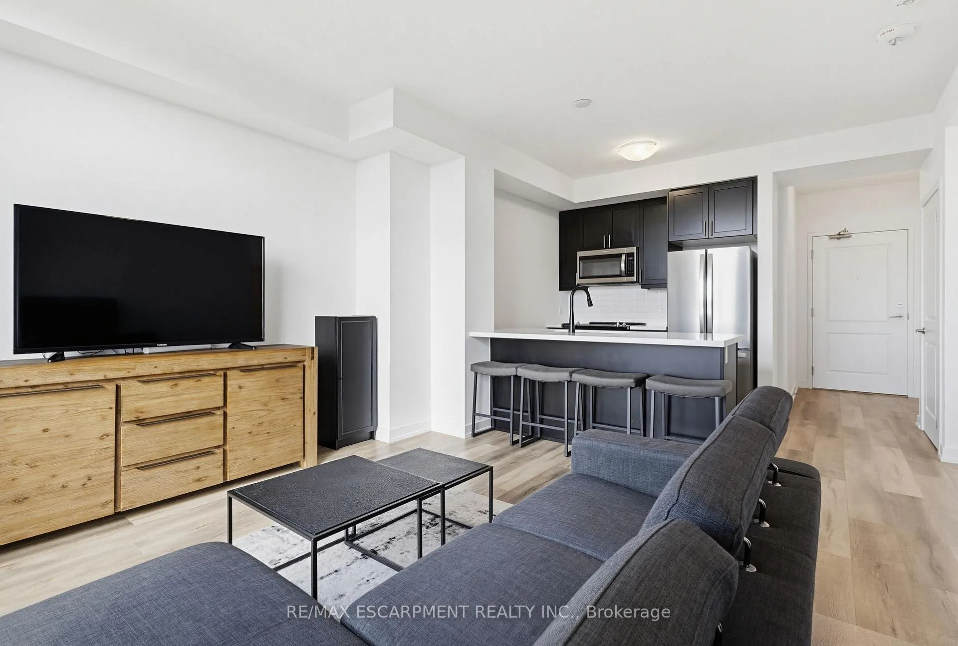 Photo 15 of Unit 438, 10 Mallard Trail, Hamilton, Waterdown — HOMEH