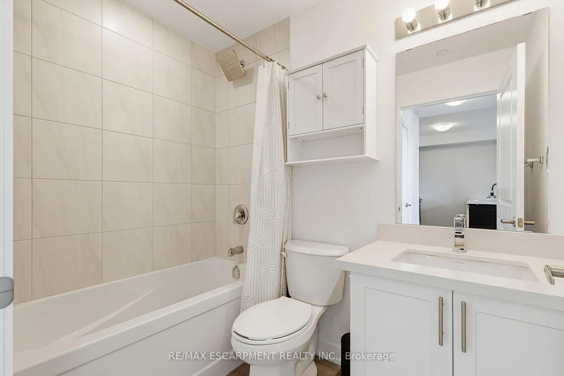 Photo 20 of Unit 438, 10 Mallard Trail, Hamilton, Waterdown — HOMEH