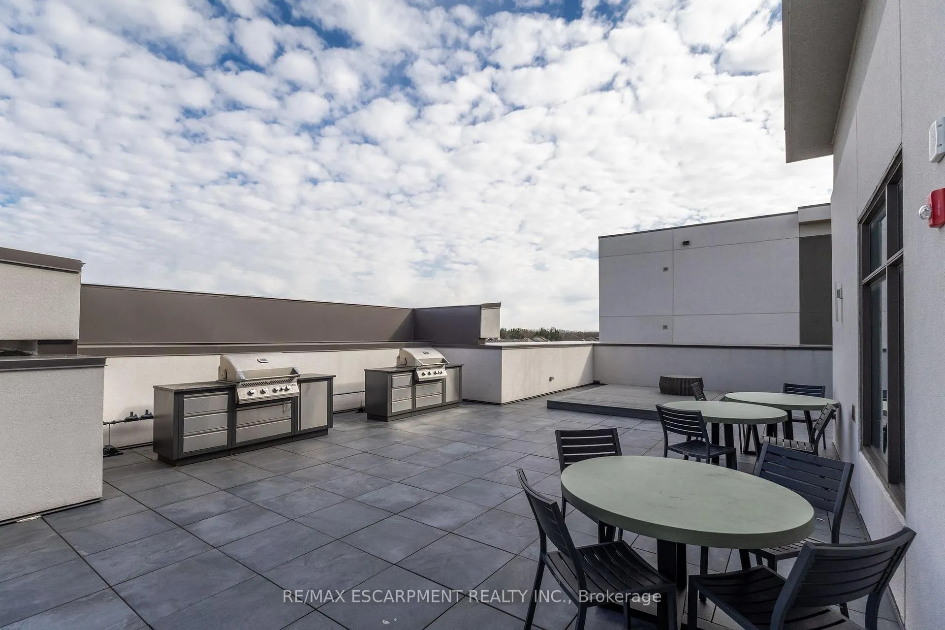 Photo 25 of Unit 438, 10 Mallard Trail, Hamilton, Waterdown — HOMEH