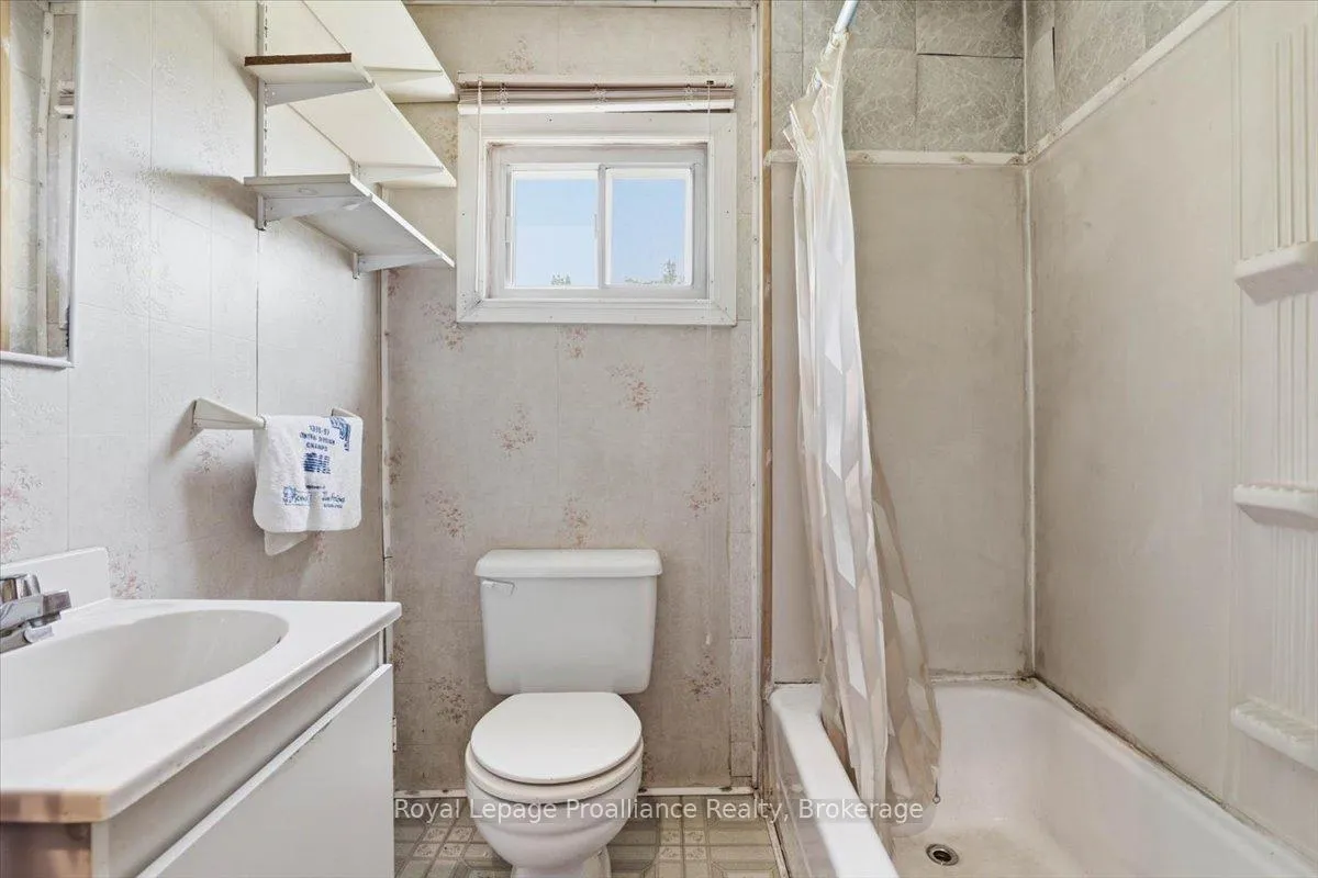 Photo 31 of 1401 Vanderwater Road, Tweed, Hungerford (Twp) — HOMEH