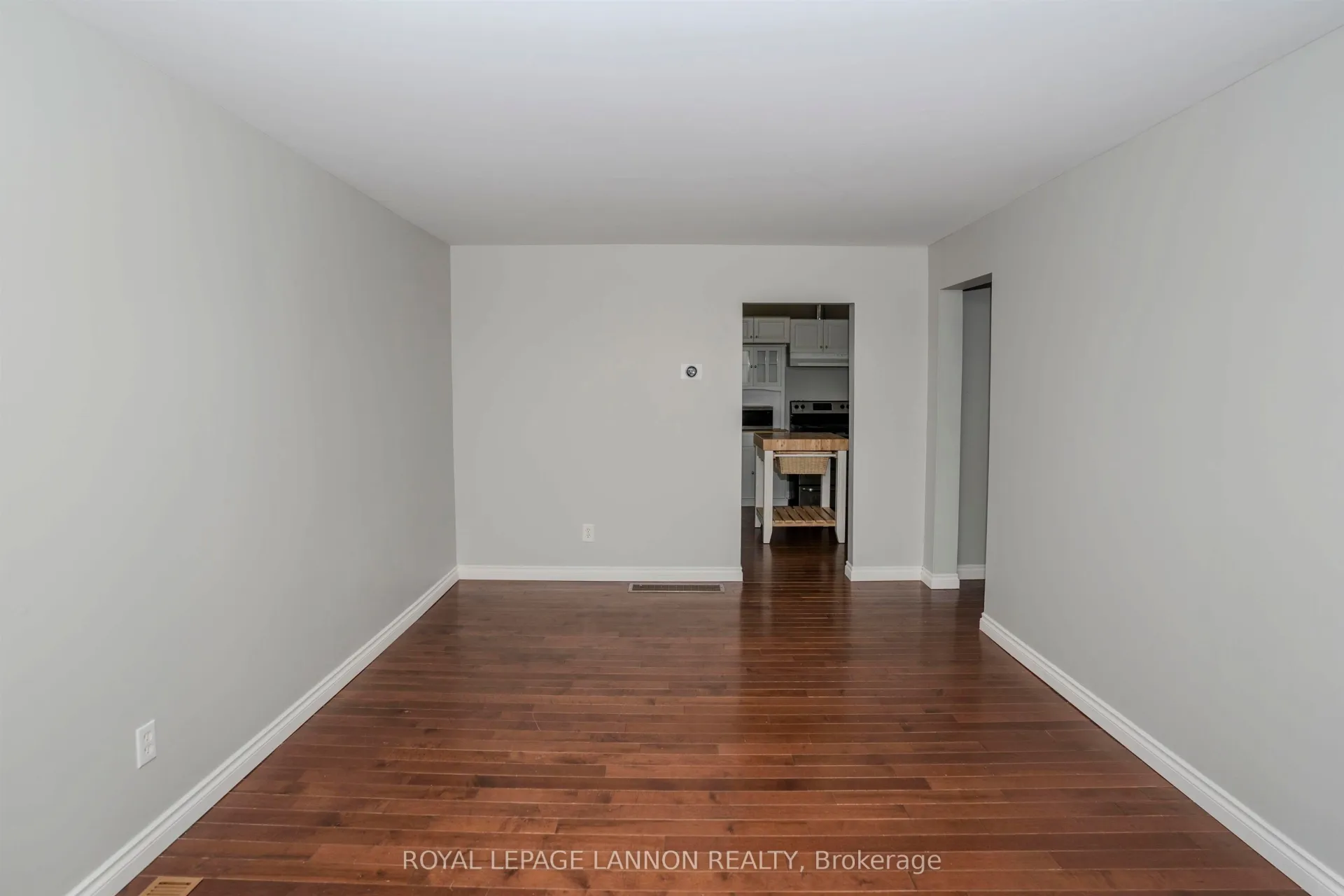 Photo 7 of 138 Windemere Ave. S. S, Thunder Bay, West End — HOMEH