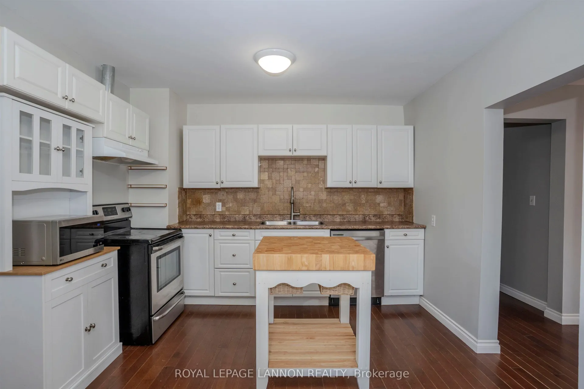 Photo 8 of 138 Windemere Ave. S. S, Thunder Bay, West End — HOMEH