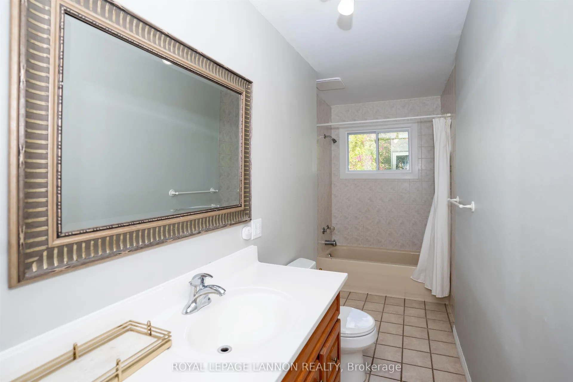 Photo 18 of 138 Windemere Ave. S. S, Thunder Bay, West End — HOMEH