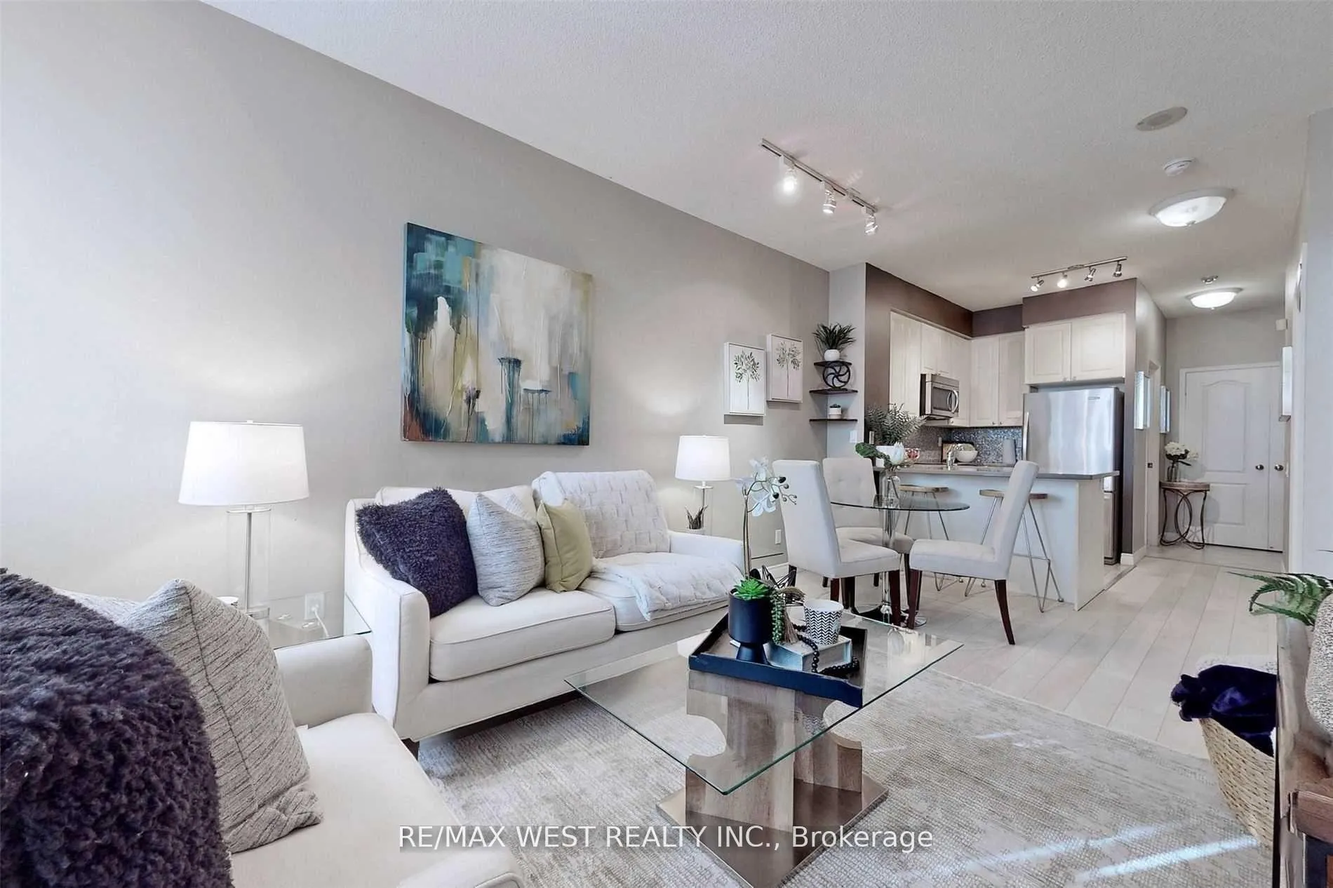 Photo 4 of Unit 604, 555 Yonge Street, Toronto, Church-Yonge Corridor — HOMEH
