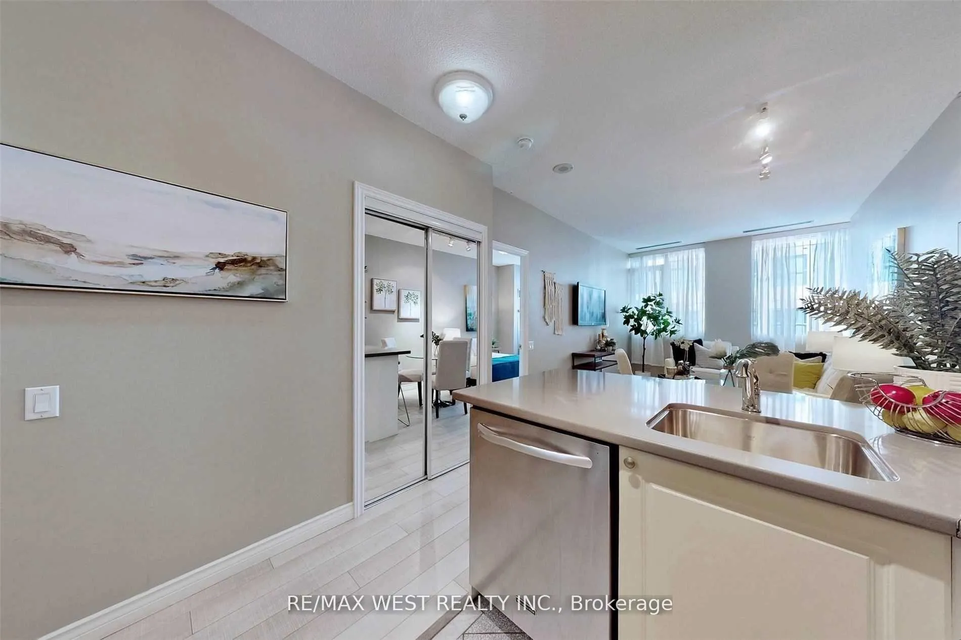 Photo 8 of Unit 604, 555 Yonge Street, Toronto, Church-Yonge Corridor — HOMEH
