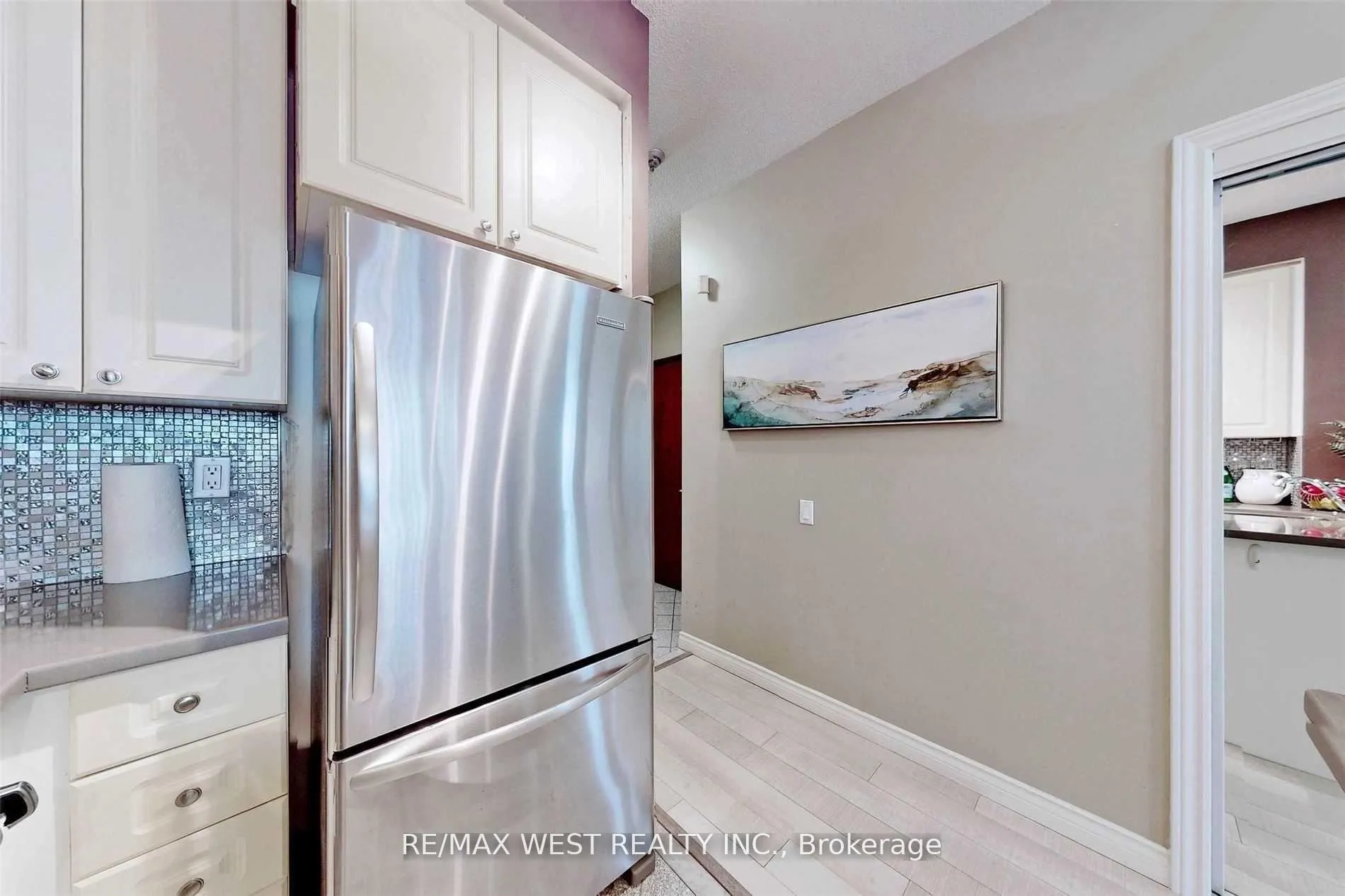 Photo 9 of Unit 604, 555 Yonge Street, Toronto, Church-Yonge Corridor — HOMEH