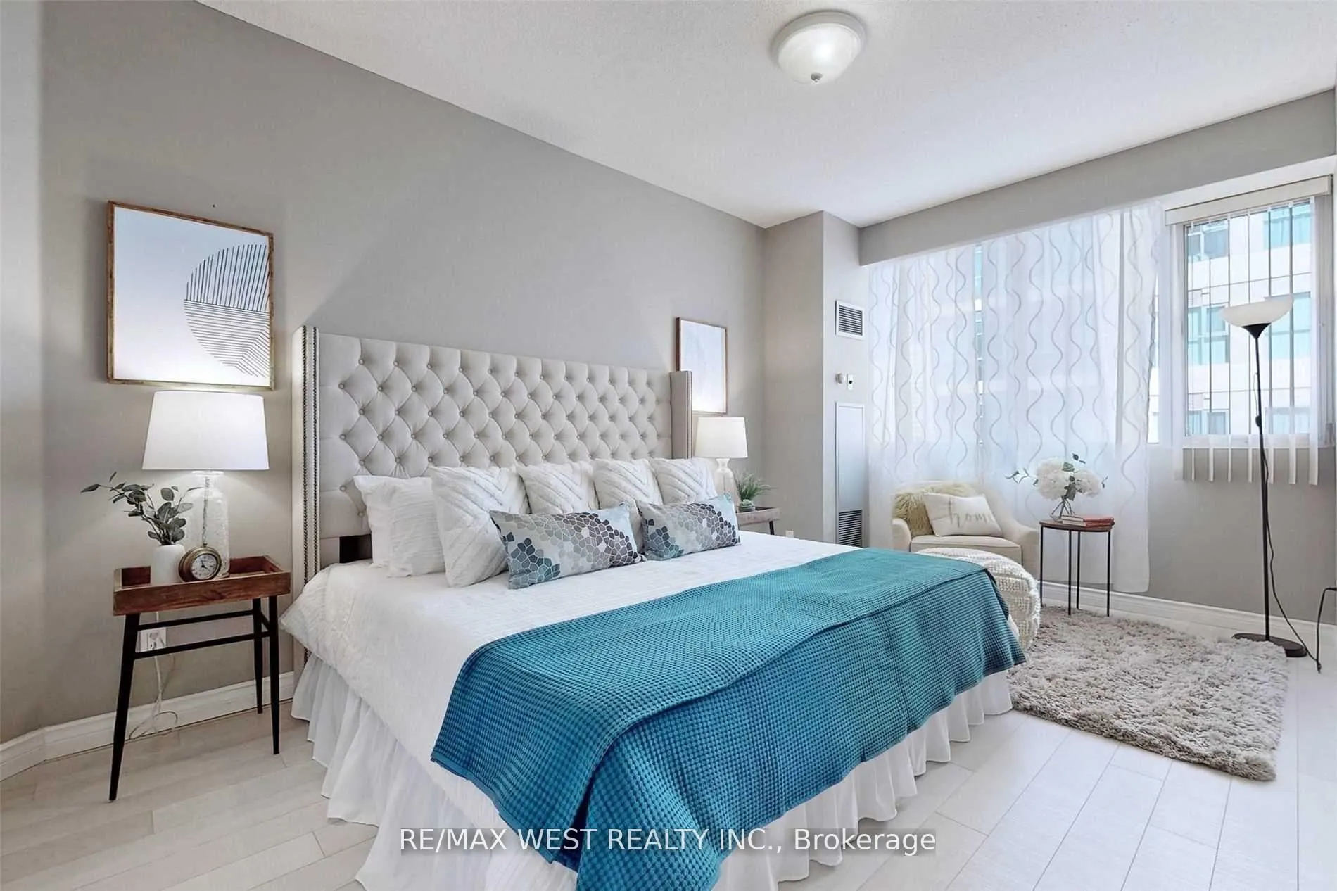 Photo 12 of Unit 604, 555 Yonge Street, Toronto, Church-Yonge Corridor — HOMEH