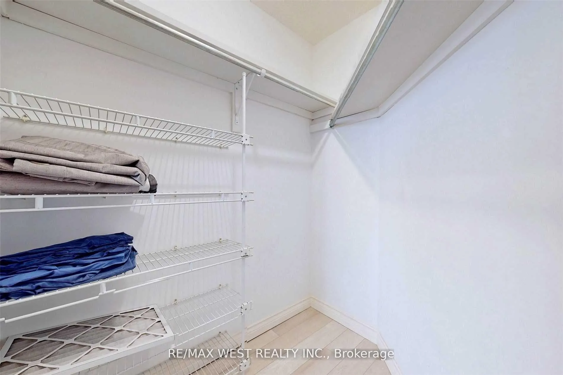Photo 14 of Unit 604, 555 Yonge Street, Toronto, Church-Yonge Corridor — HOMEH