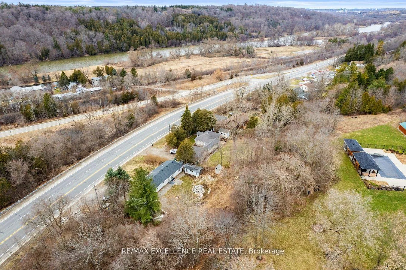 Photo 8 of 1867 Brantford Highway, North Dumfries — HOMEH